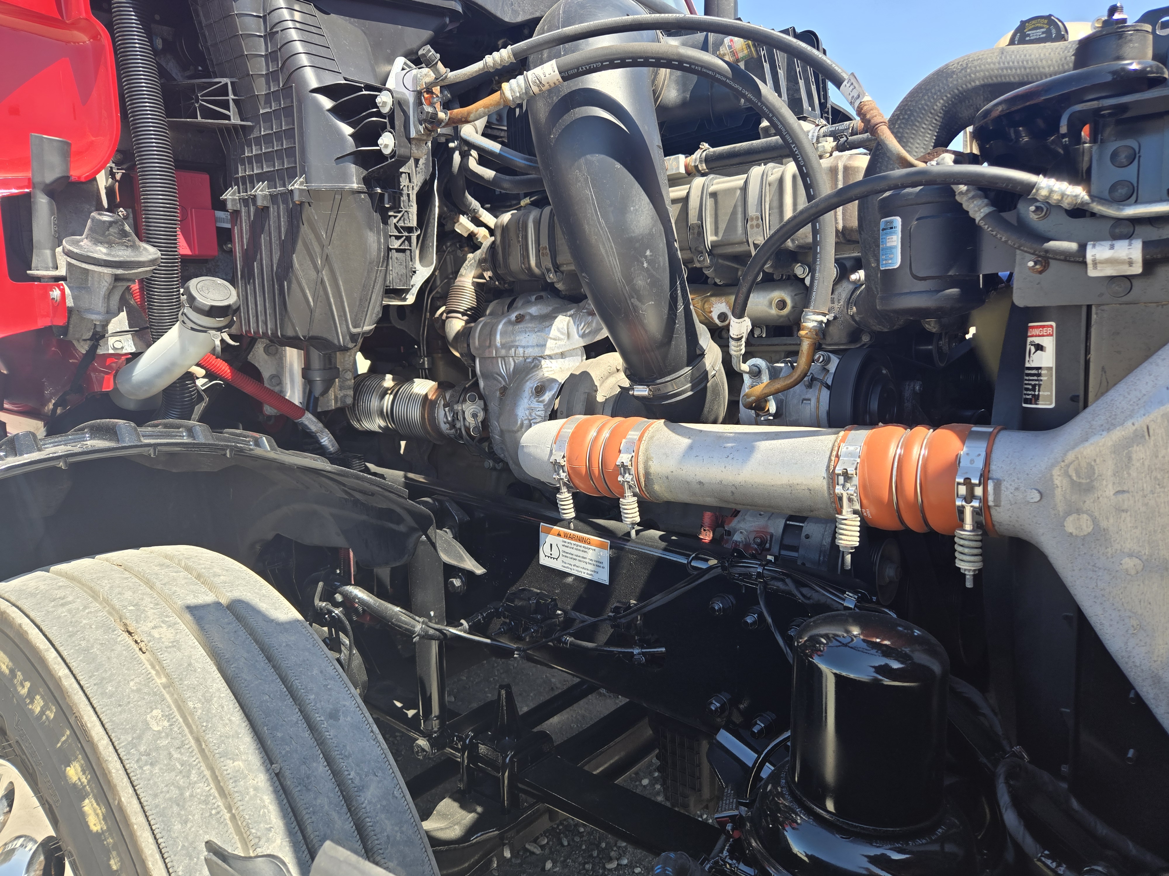 2021 FREIGHTLINER CASCADIA 126SLP - image 9