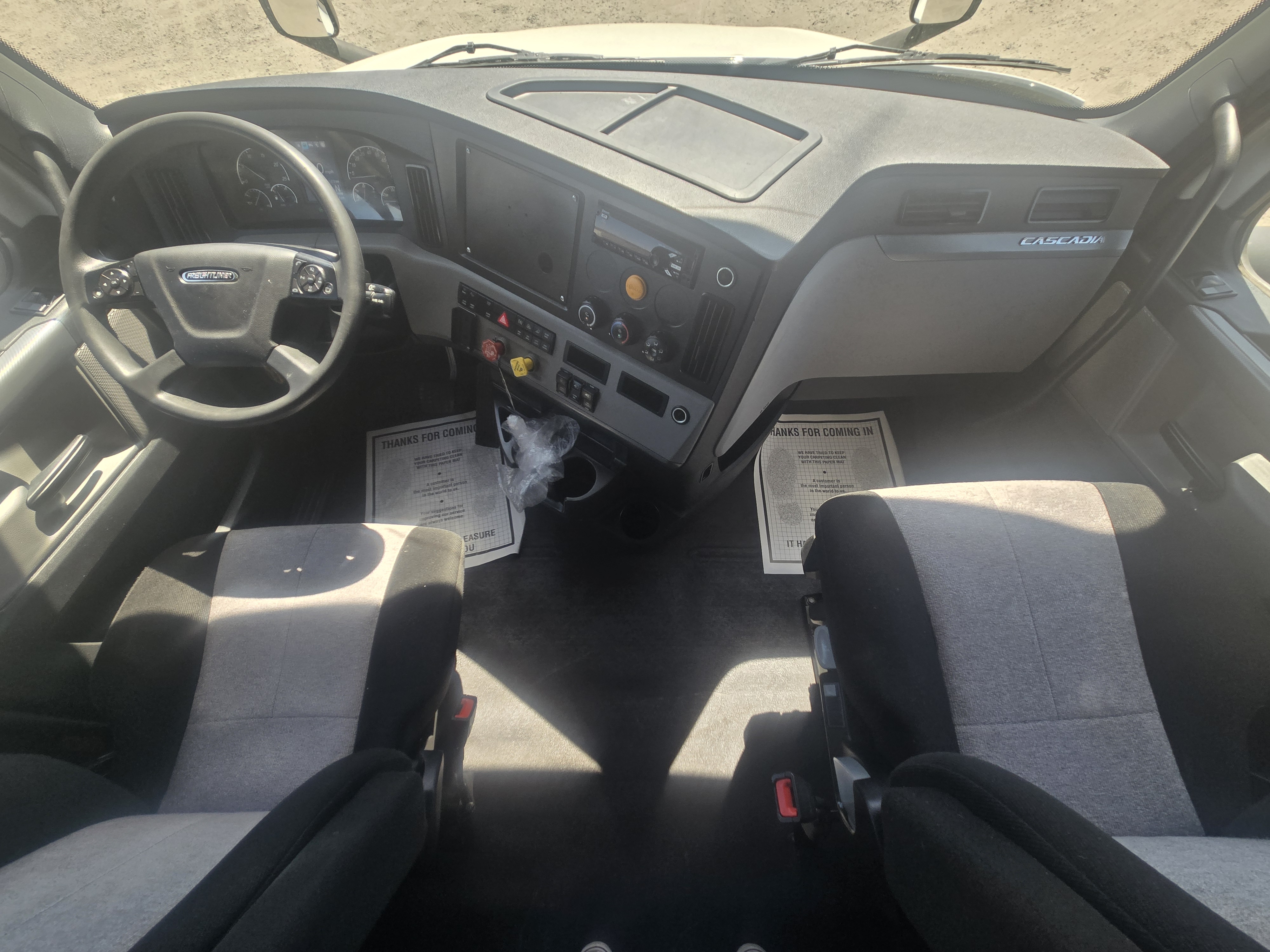 2020 FREIGHTLINER CASCADIA 126SLP - image 17