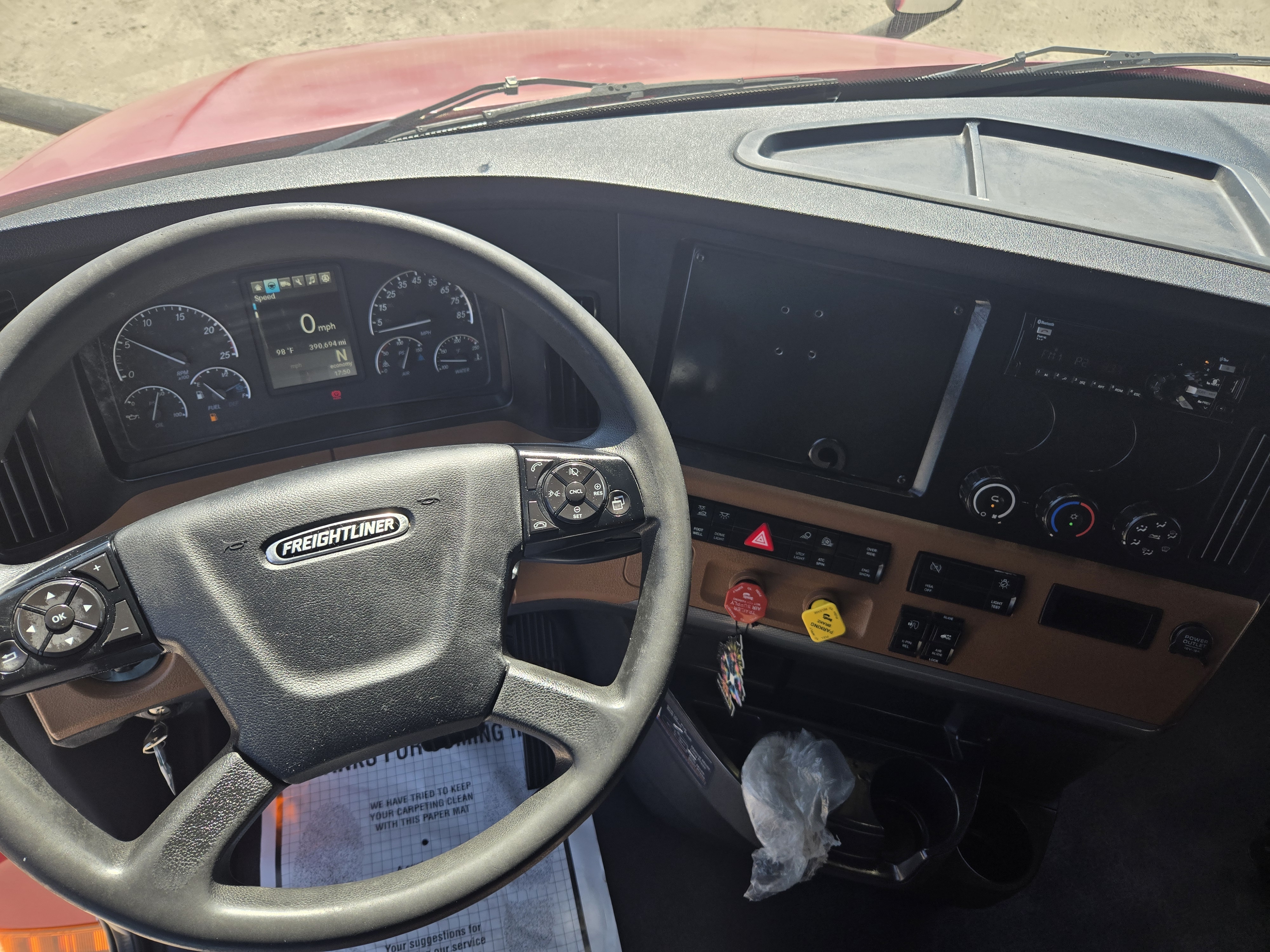 2020 FREIGHTLINER CASCADIA 126SLP - image 17