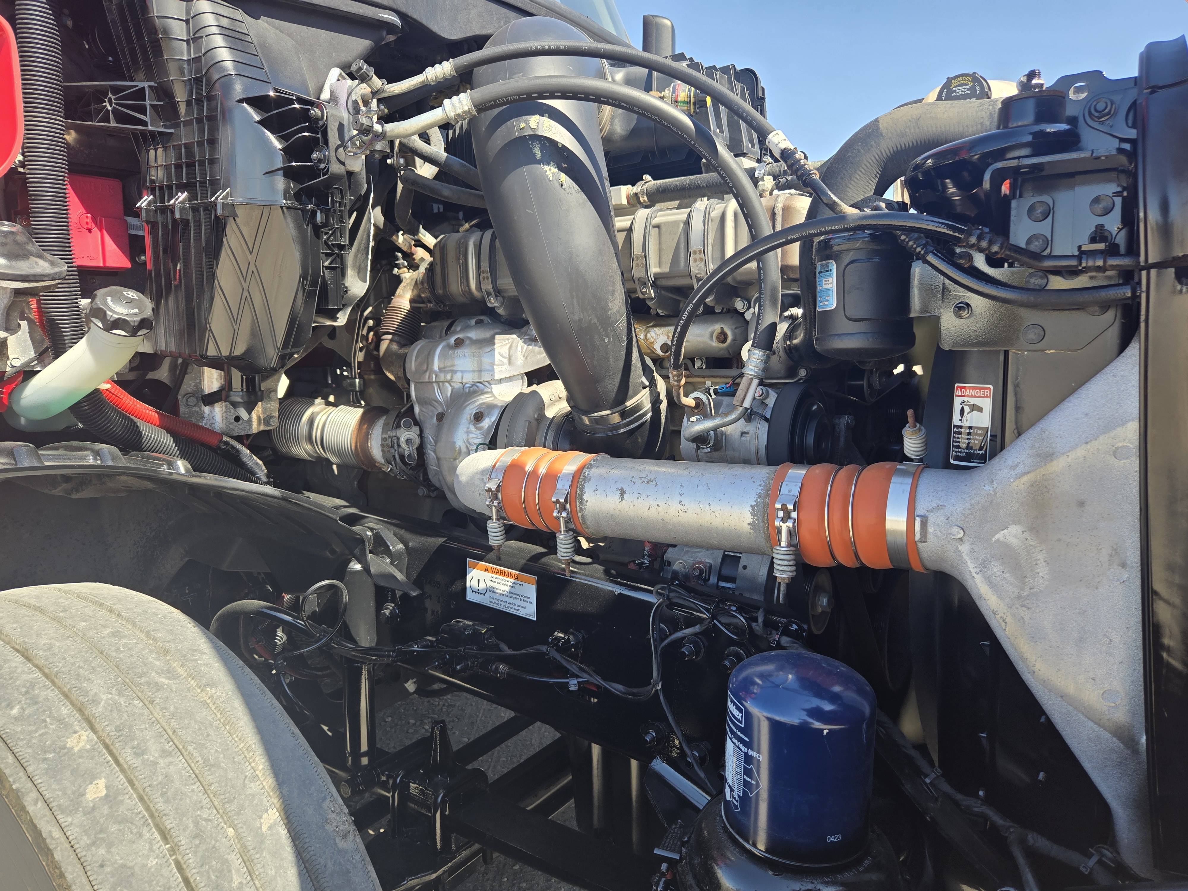 2020 FREIGHTLINER CASCADIA 126SLP - image 9