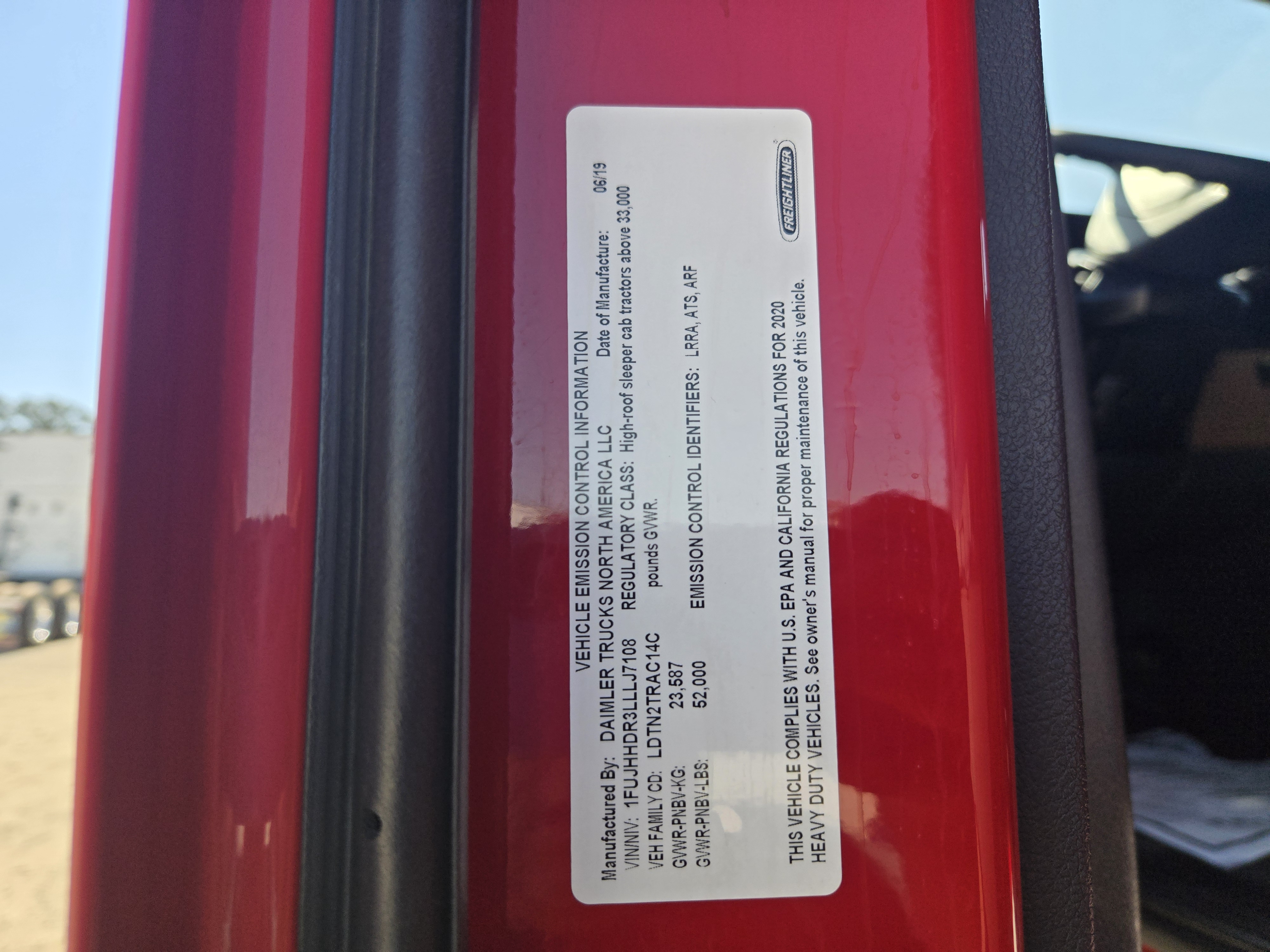 2020 FREIGHTLINER CASCADIA 126SLP - image 20