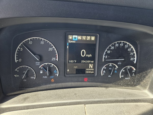 FREIGHTLINER CASCADIA 126SLP 2024