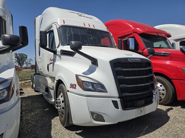 FREIGHTLINER CASCADIA 126SLP 2024