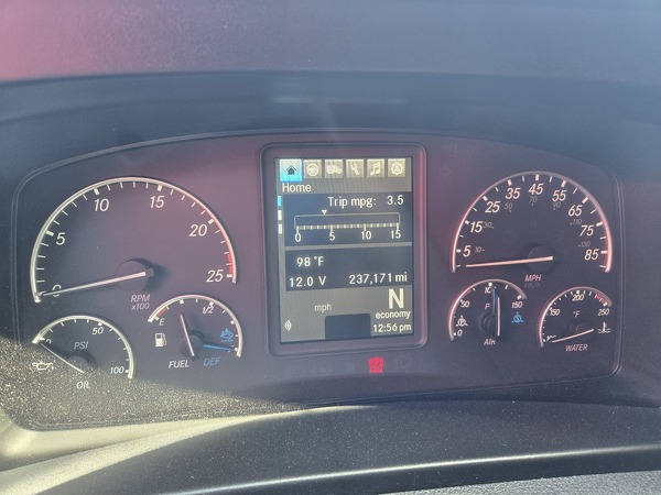 FREIGHTLINER CASCADIA 126SLP 2024