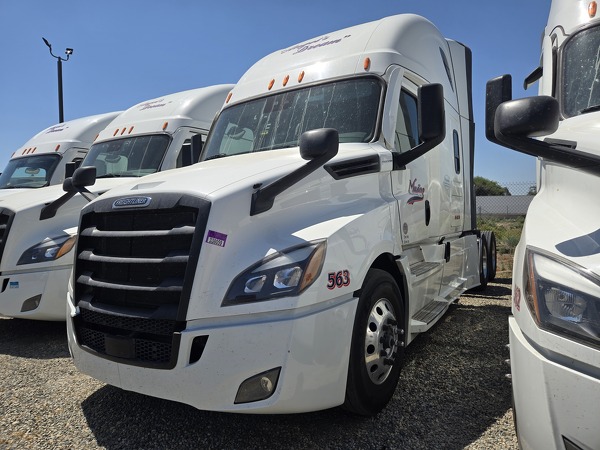 FREIGHTLINER CASCADIA 126SLP 2024