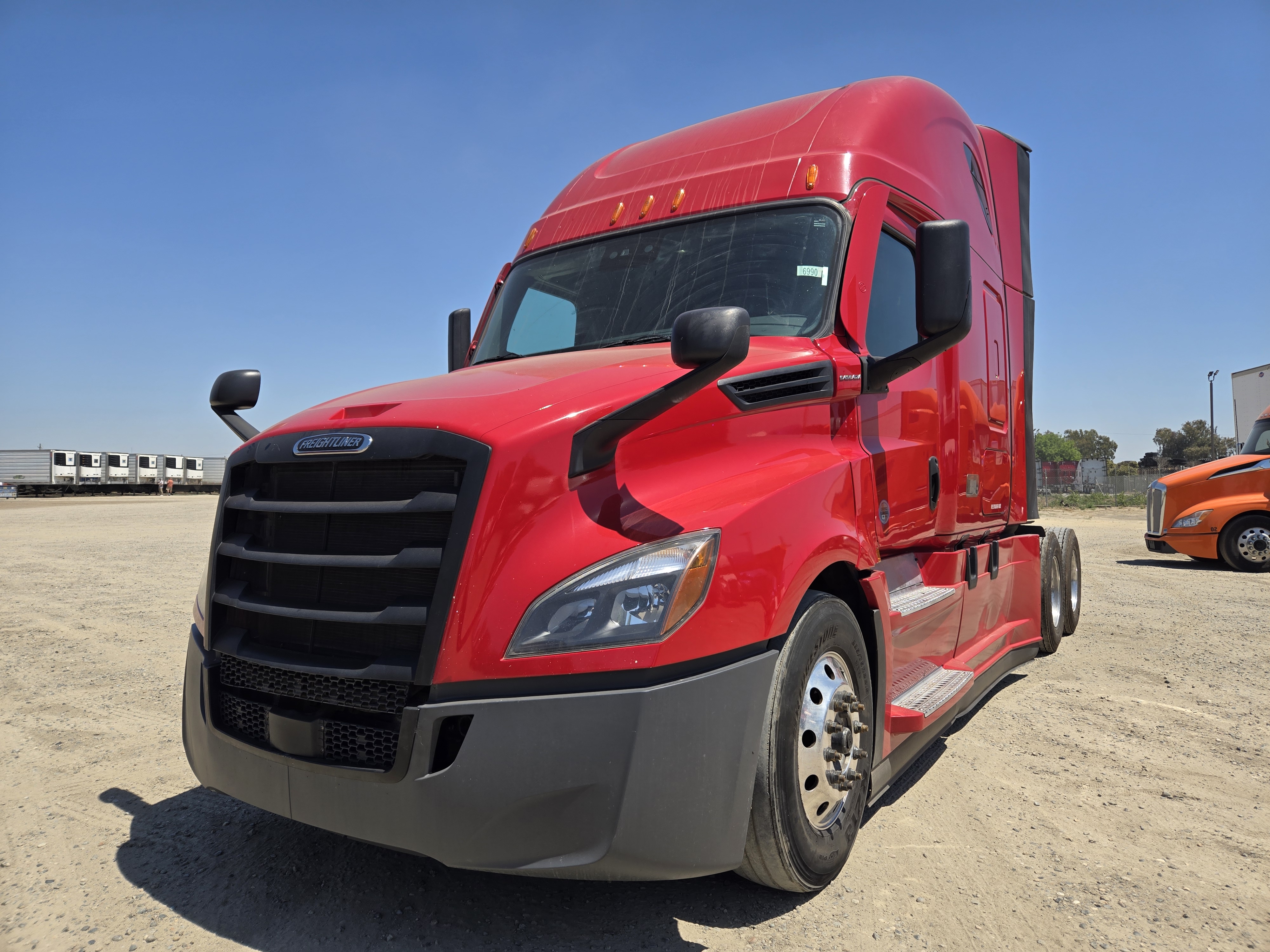 2022 FREIGHTLINER CASCADIA 126SLP - image 1