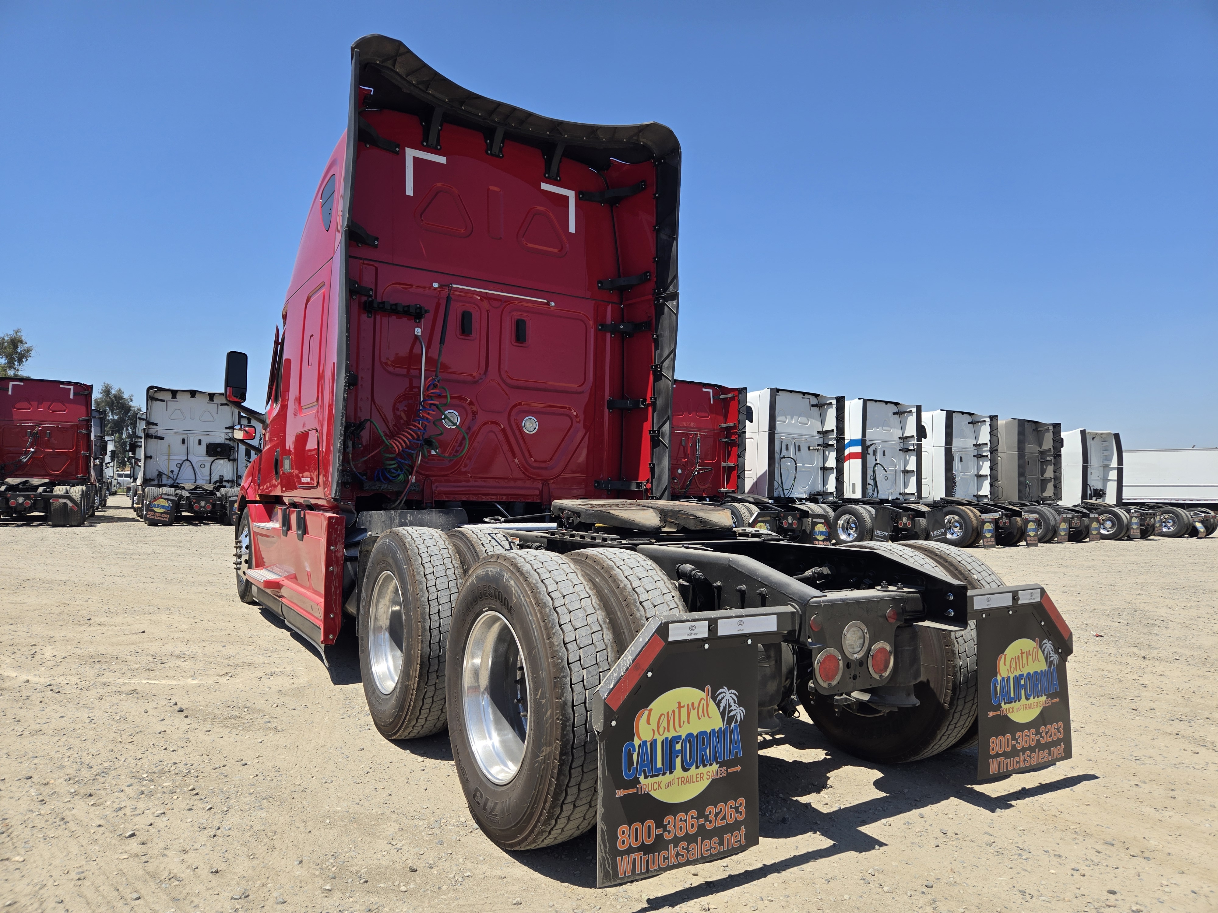 2022 FREIGHTLINER CASCADIA 126SLP - image 4