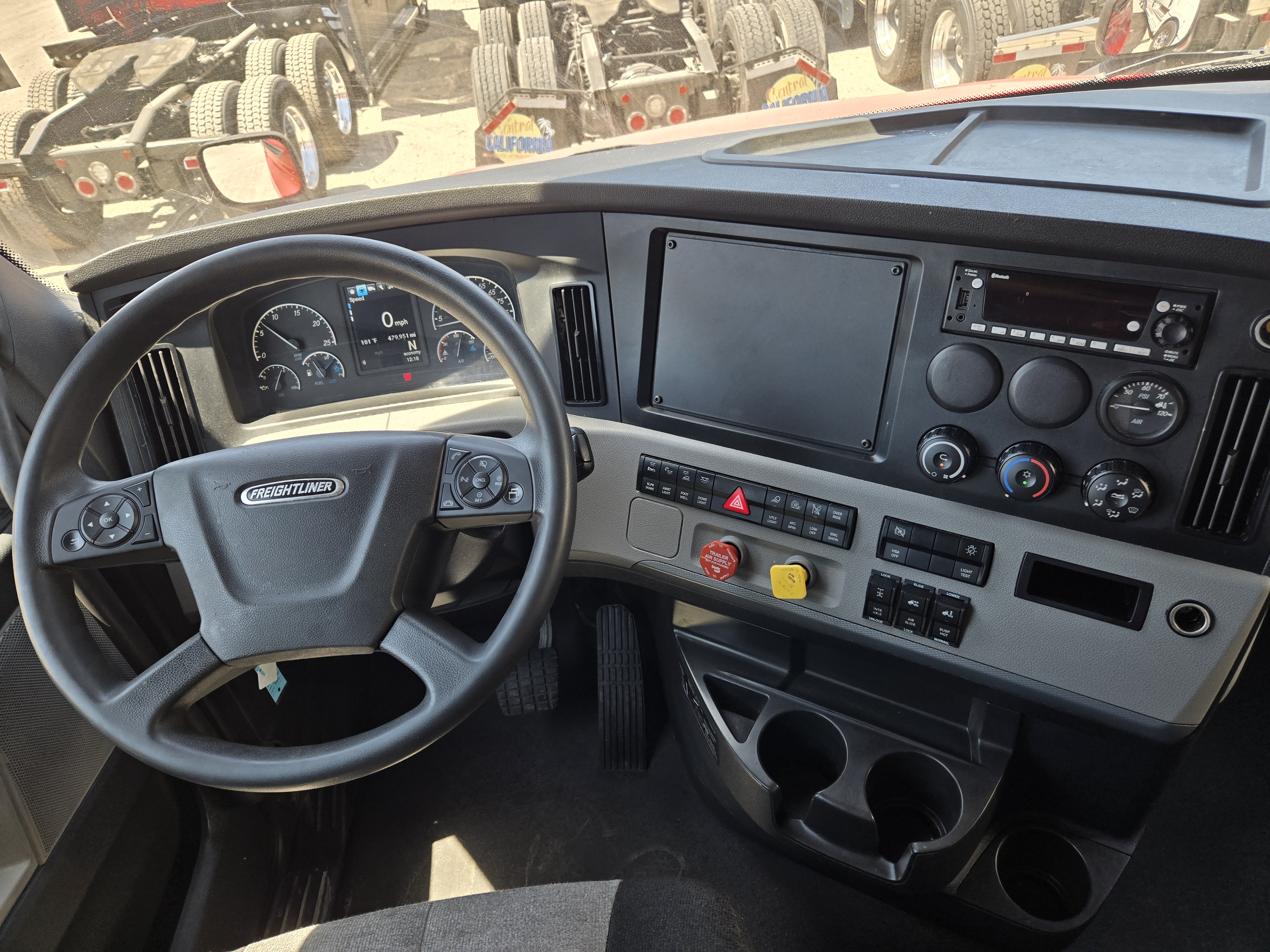 2022 FREIGHTLINER CASCADIA 126SLP - image 17