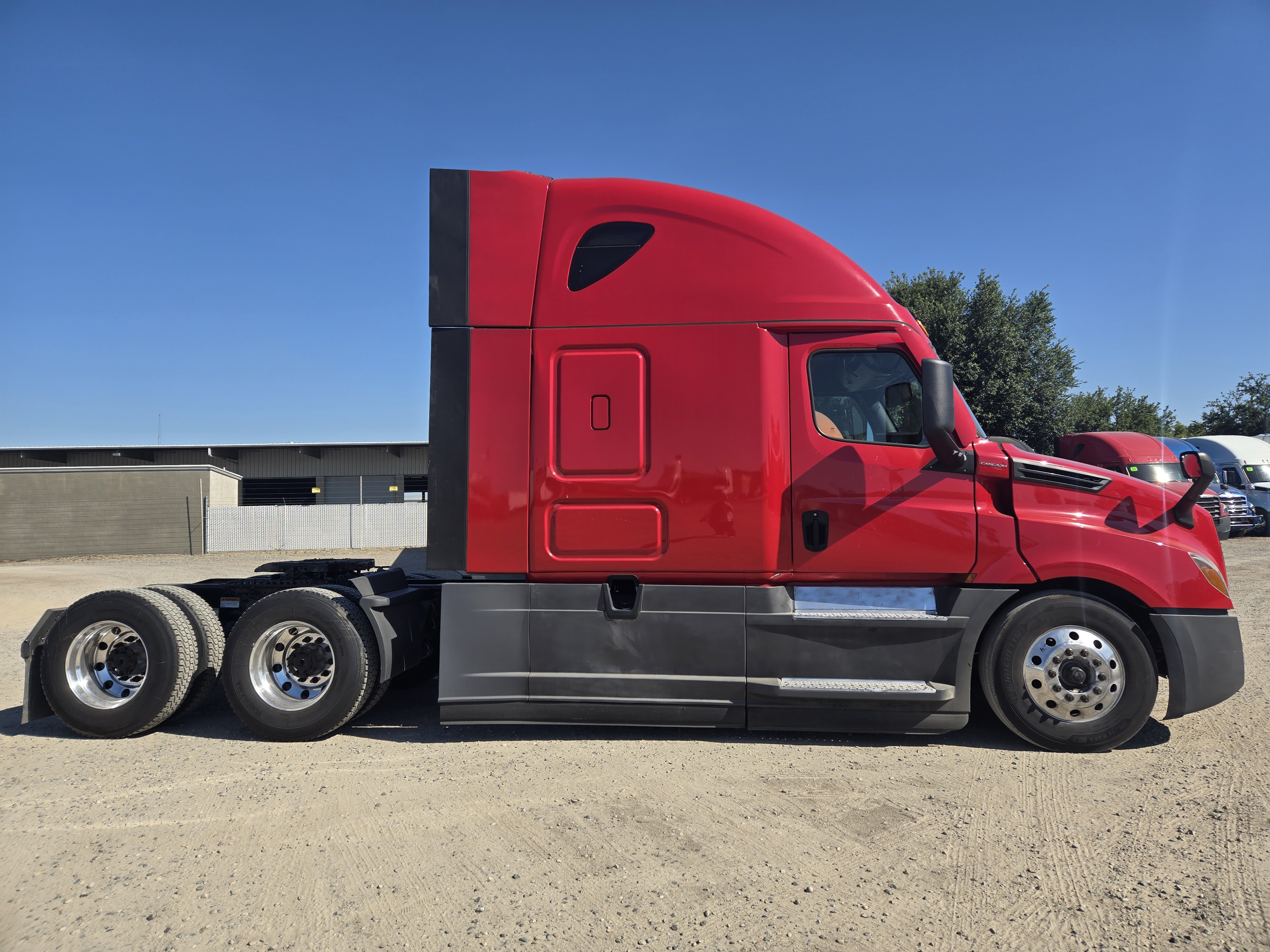 2021 FREIGHTLINER CASCADIA 126SLP - image 7
