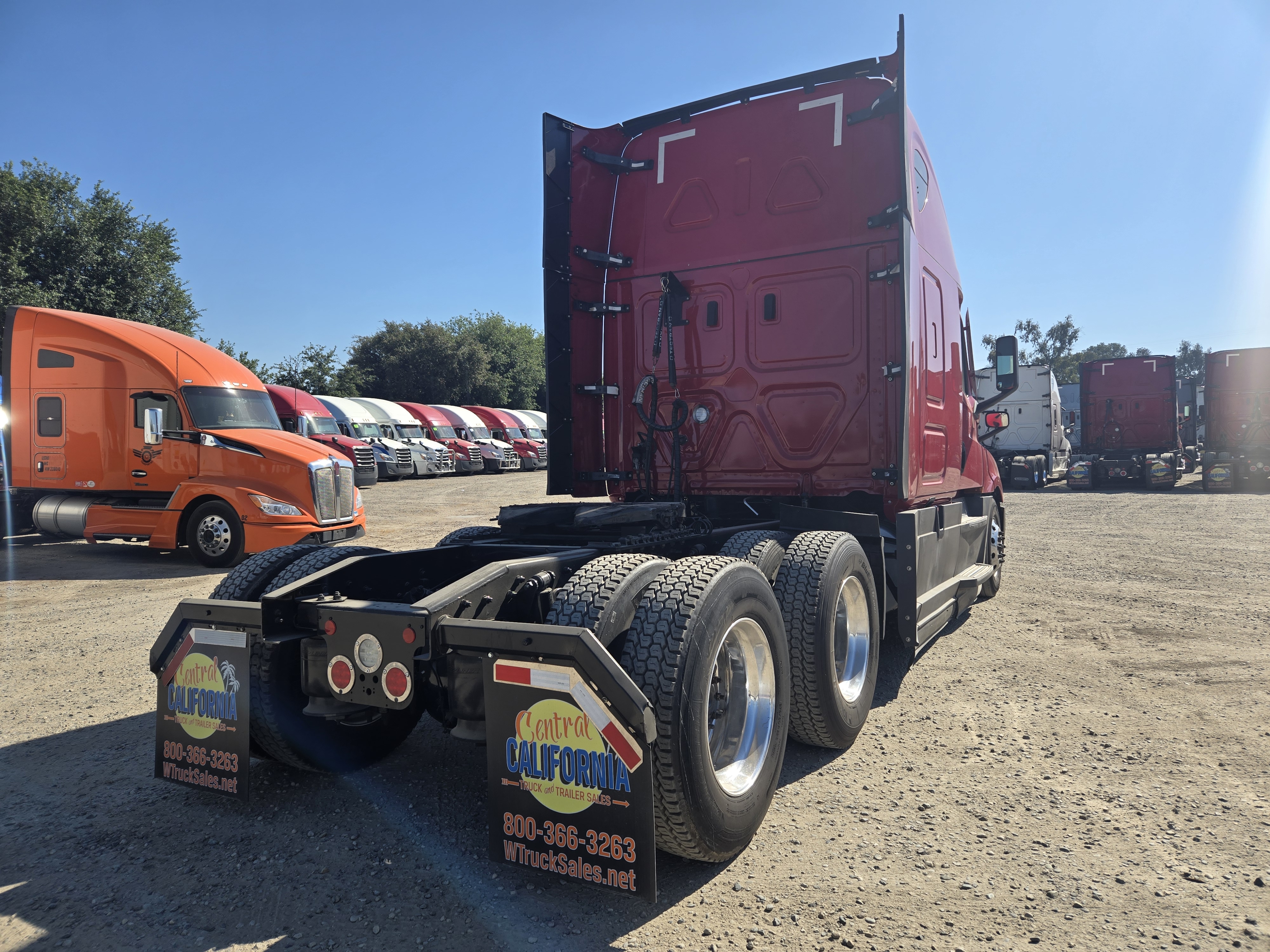 2021 FREIGHTLINER CASCADIA 126SLP - image 6