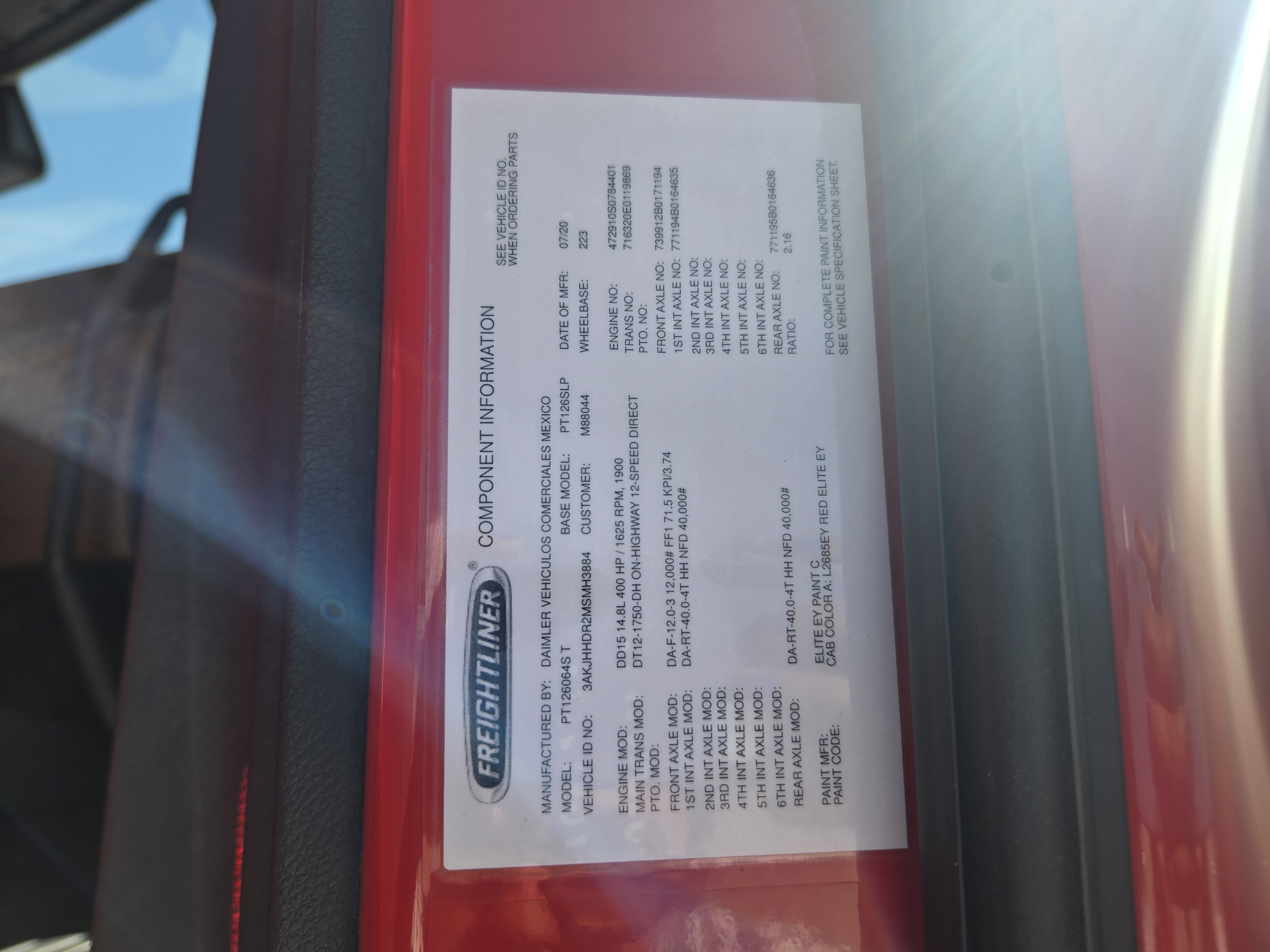 2021 FREIGHTLINER CASCADIA 126SLP - image 21