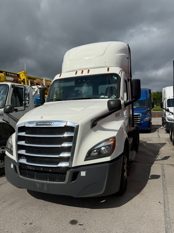 FREIGHTLINER CASCADIA 126DC 2021