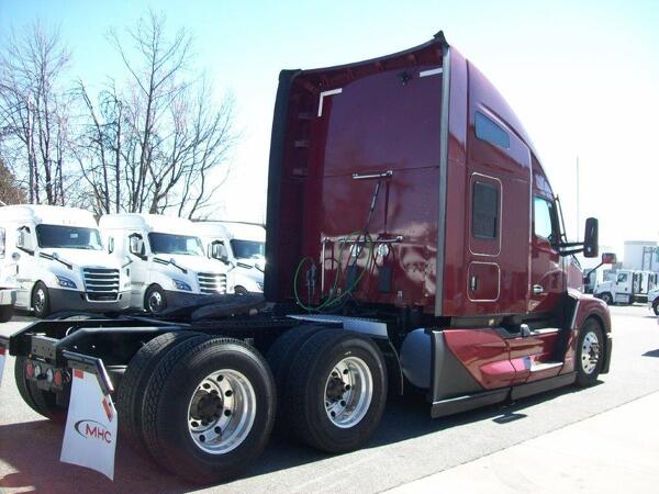 KENWORTH T680 2024