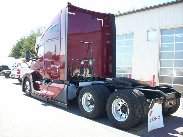 KENWORTH T680 2024