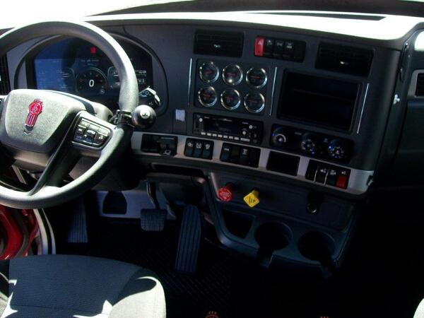 KENWORTH T680 2024