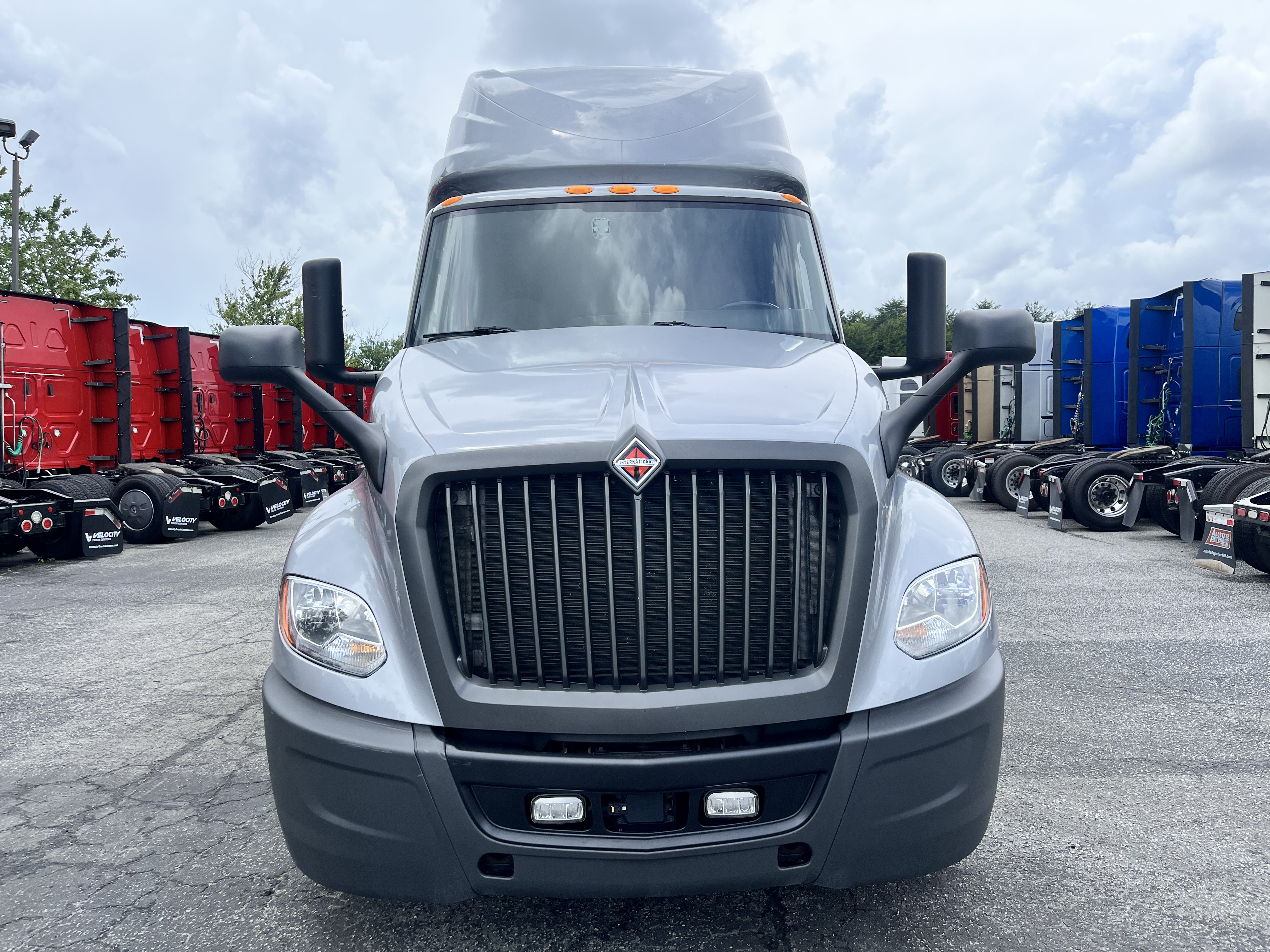 2022 INTERNATIONAL LT625 - image 8