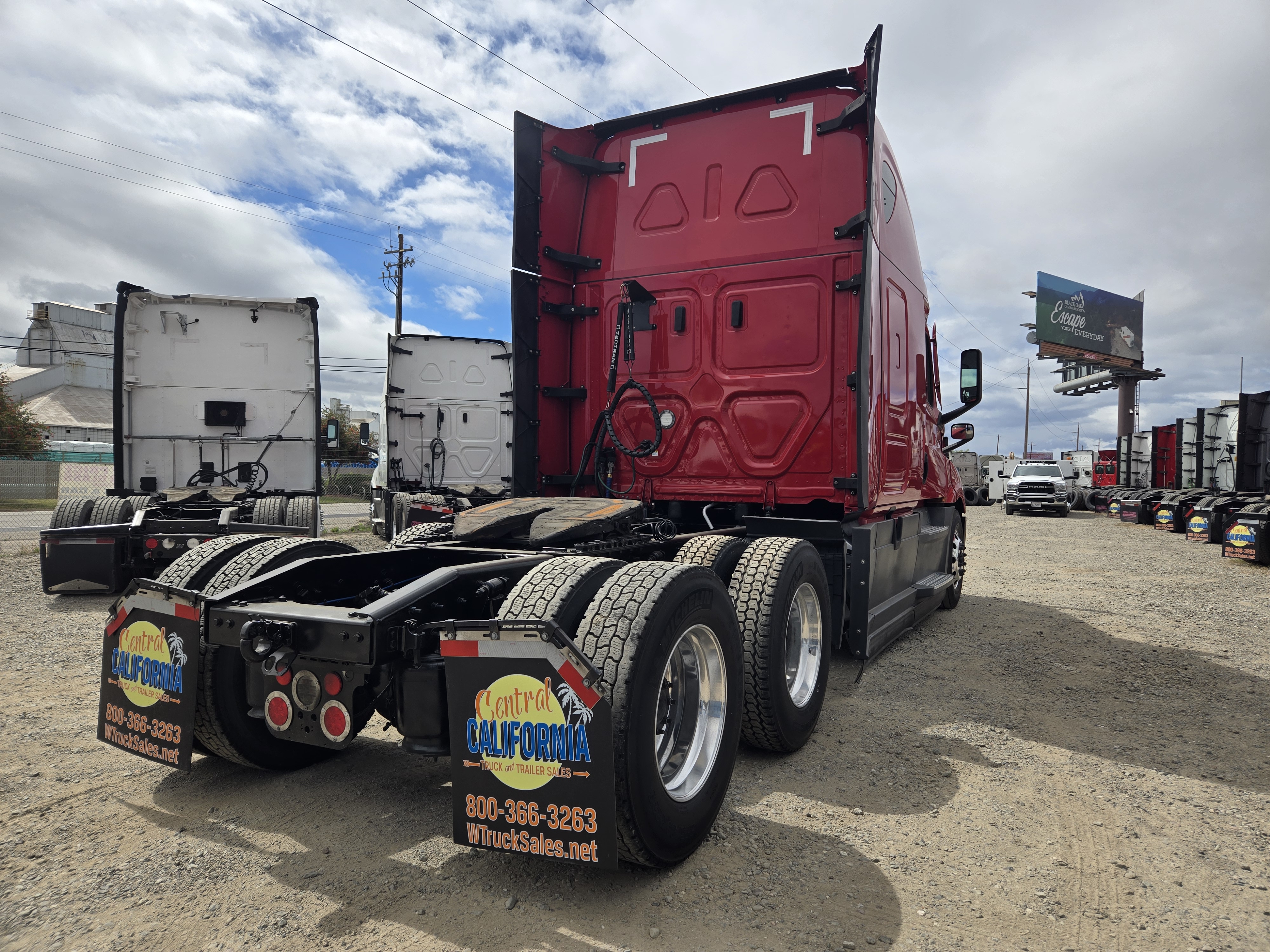 2023 FREIGHTLINER CASCADIA 126SLP - image 7