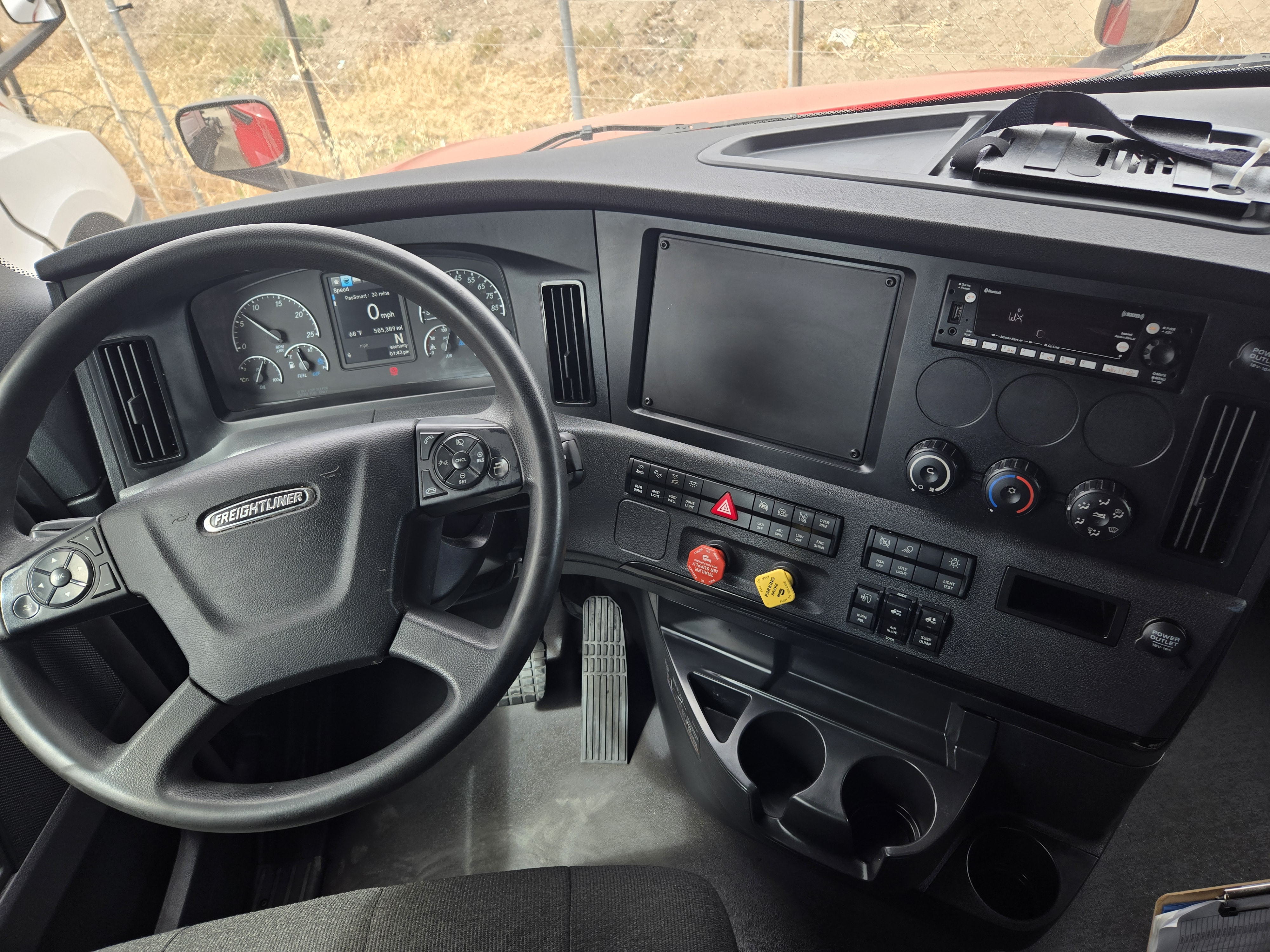 2023 FREIGHTLINER CASCADIA 126SLP - image 19