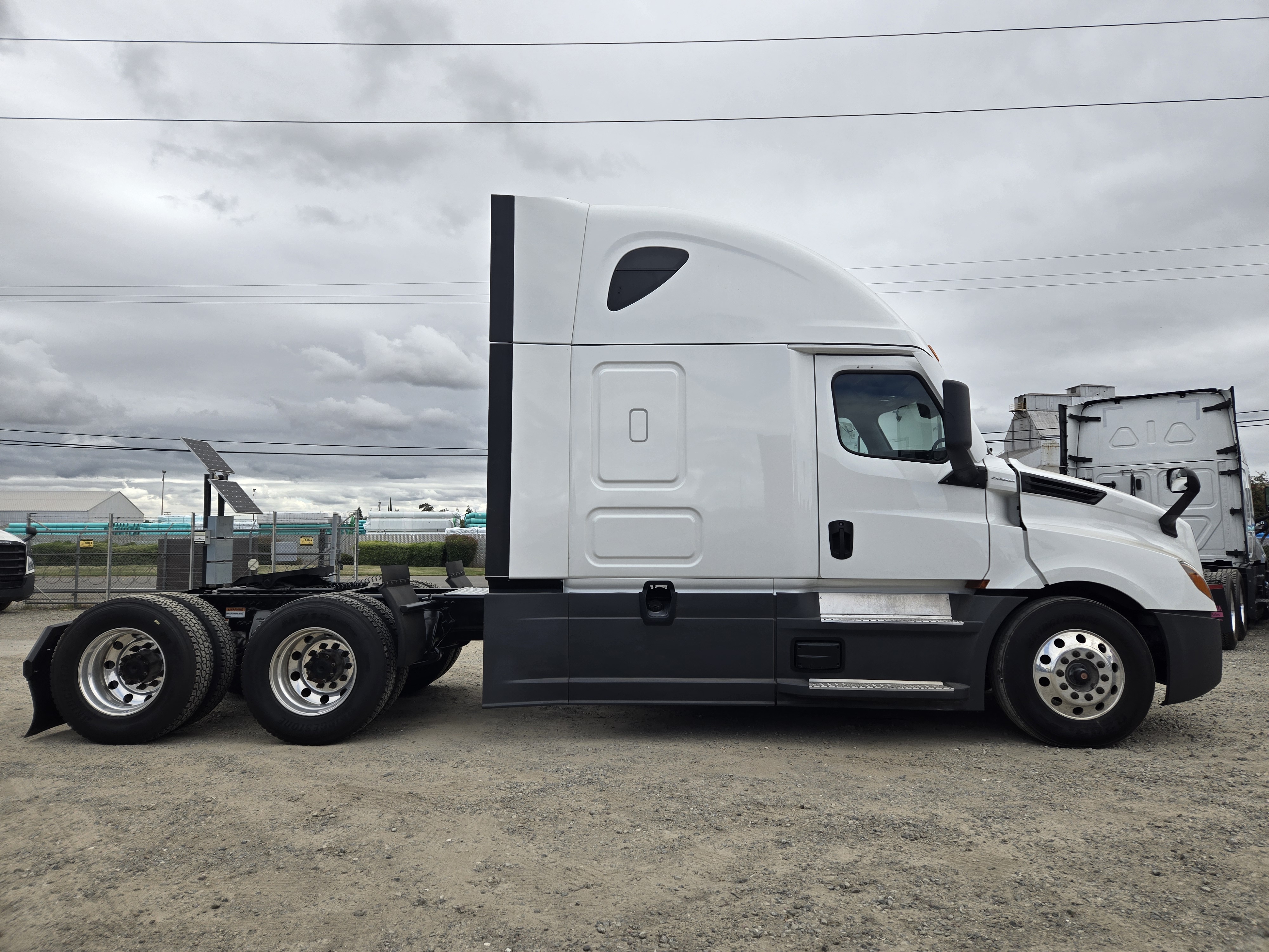 2023 FREIGHTLINER CASCADIA 126SLP - image 7
