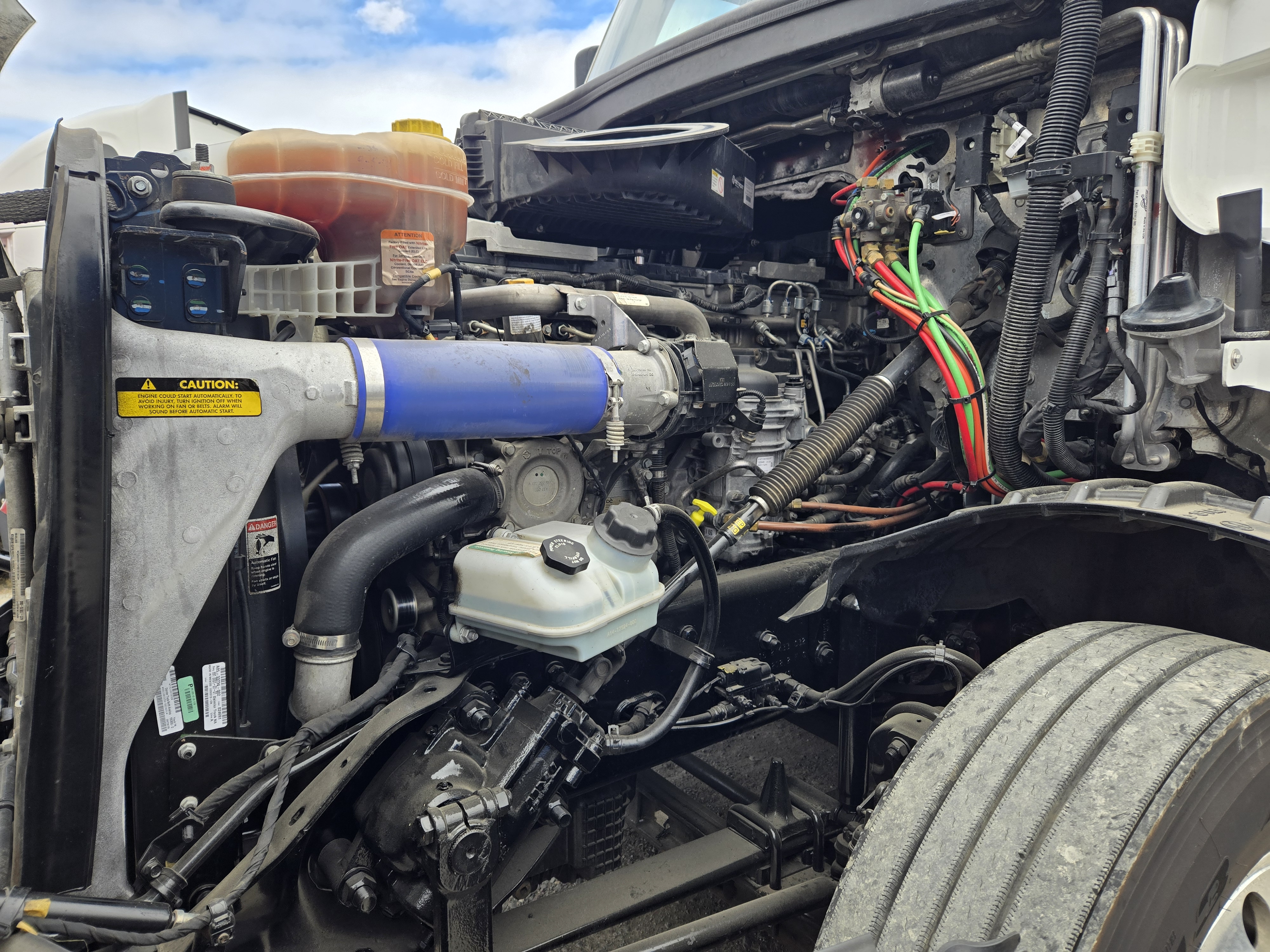 2023 FREIGHTLINER CASCADIA 126SLP - image 10