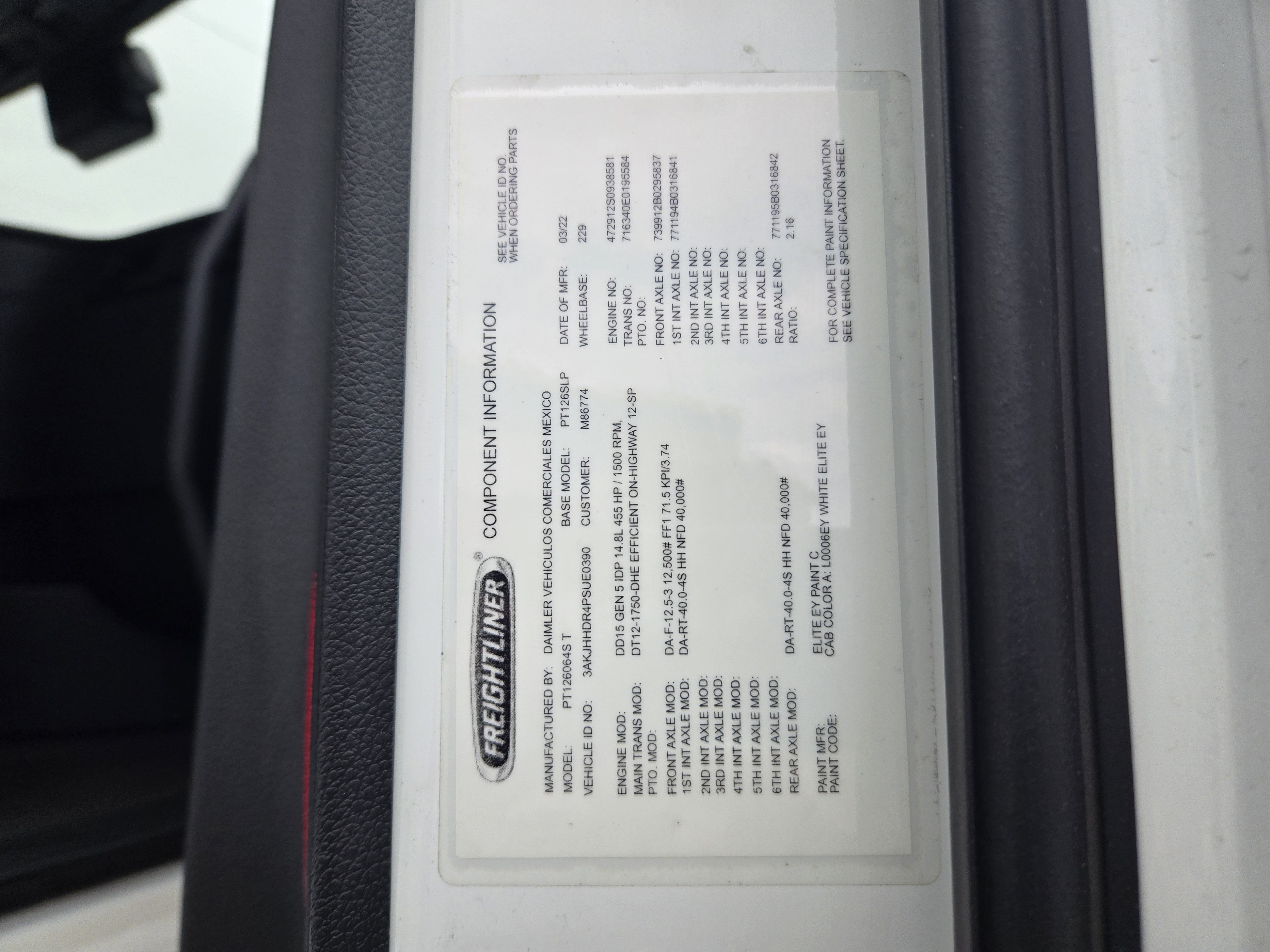 2023 FREIGHTLINER CASCADIA 126SLP - image 23