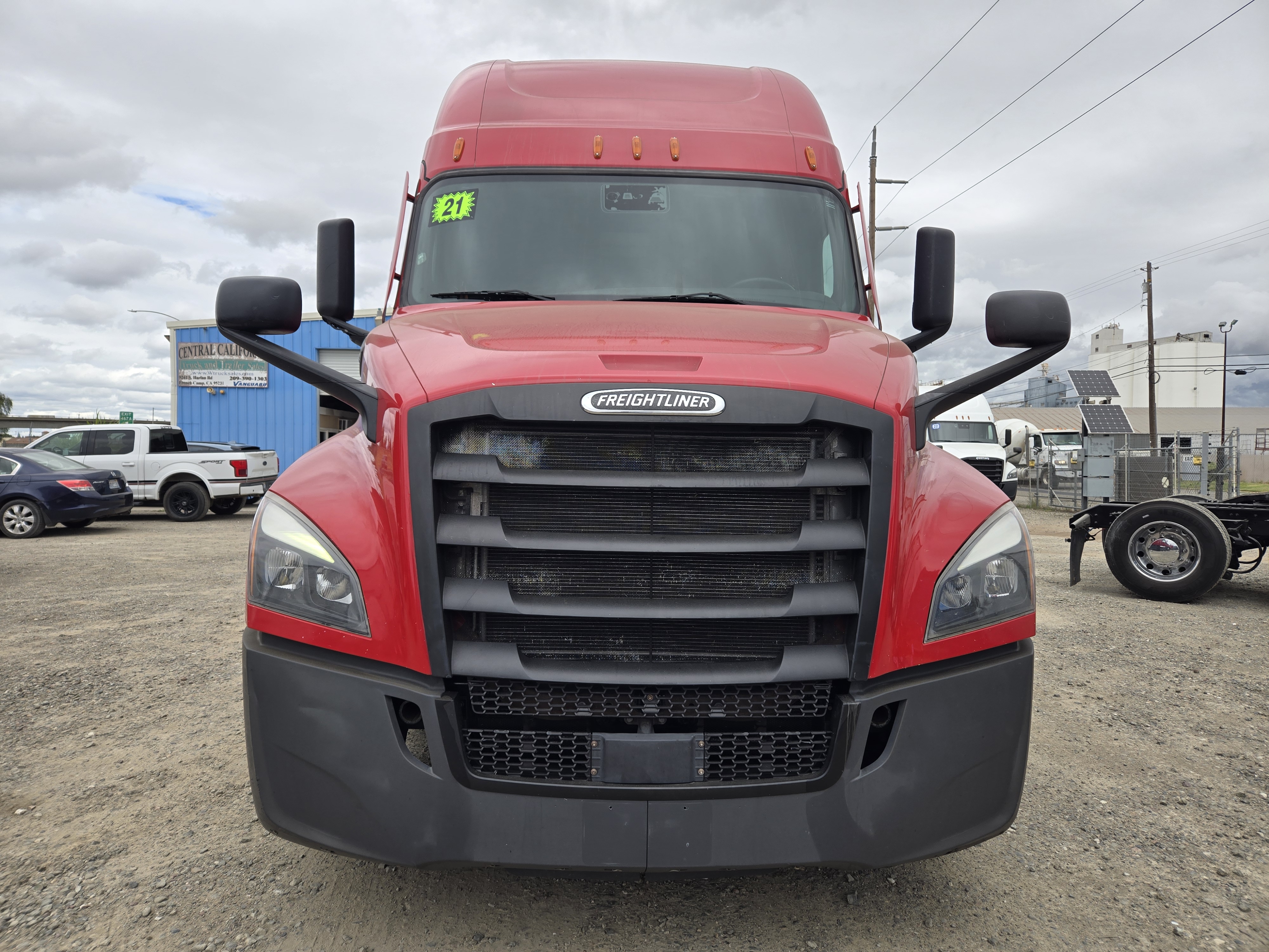 2021 FREIGHTLINER CASCADIA 126SLP - image 2