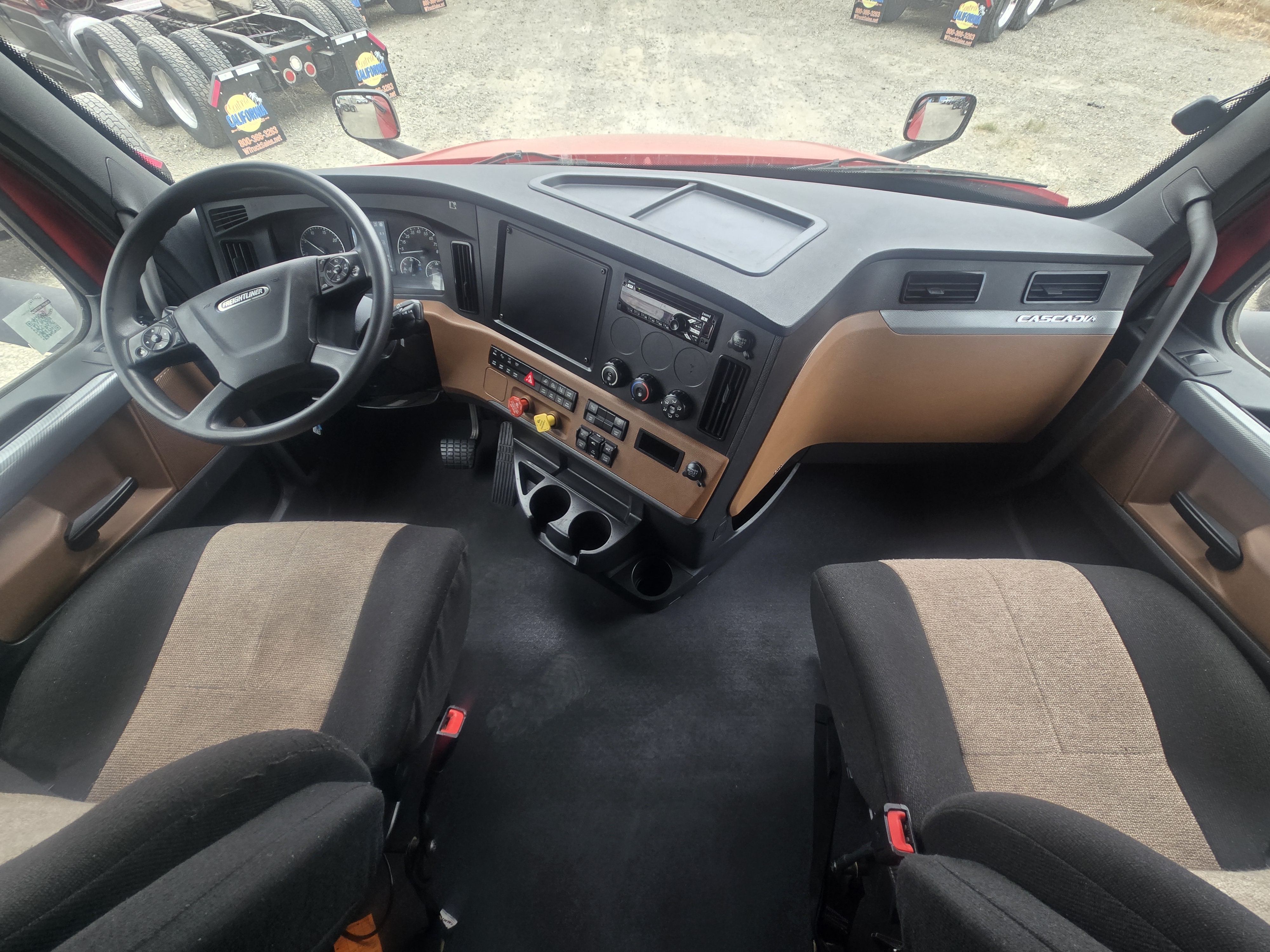 2021 FREIGHTLINER CASCADIA 126SLP - image 18