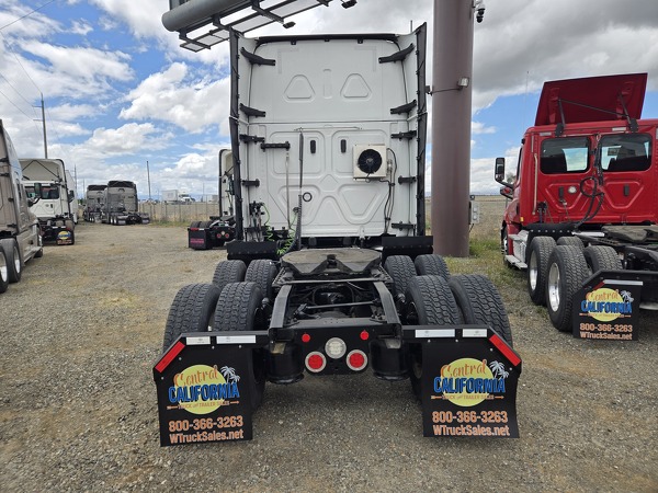 FREIGHTLINER CASCADIA 126SLP 2023