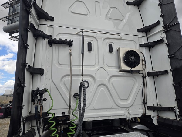 FREIGHTLINER CASCADIA 126SLP 2023