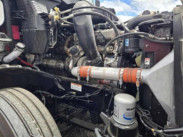 FREIGHTLINER CASCADIA 126SLP 2023