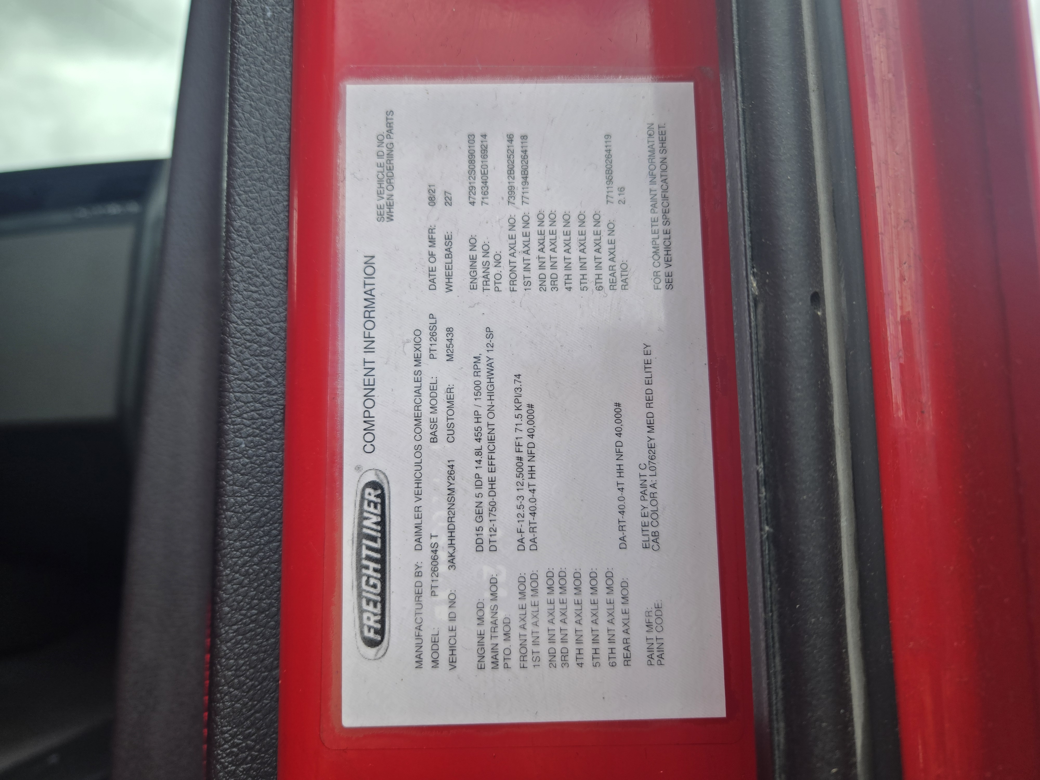 2022 FREIGHTLINER CASCADIA 126SLP - image 19