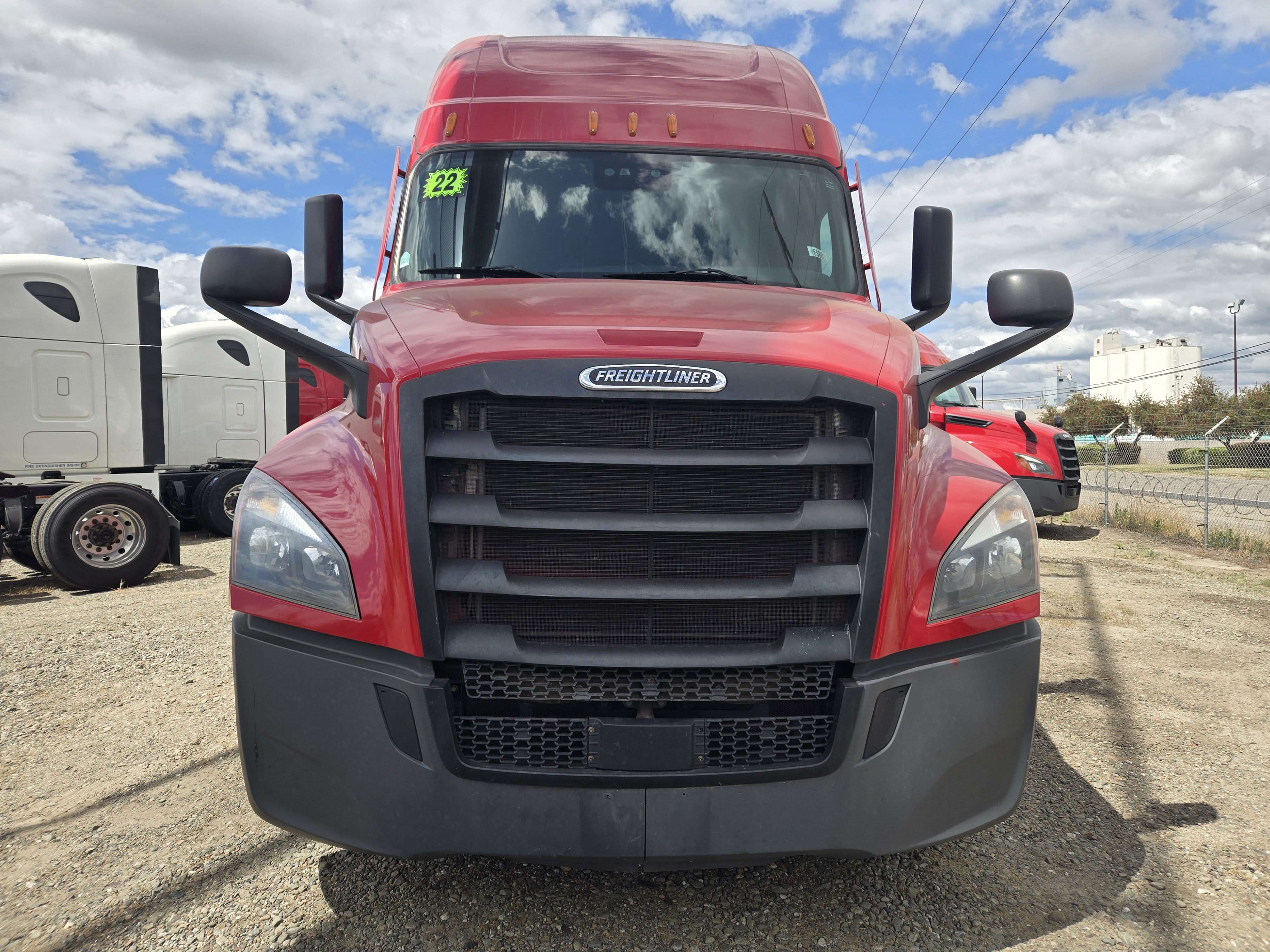 2022 FREIGHTLINER CASCADIA 126SLP - image 2