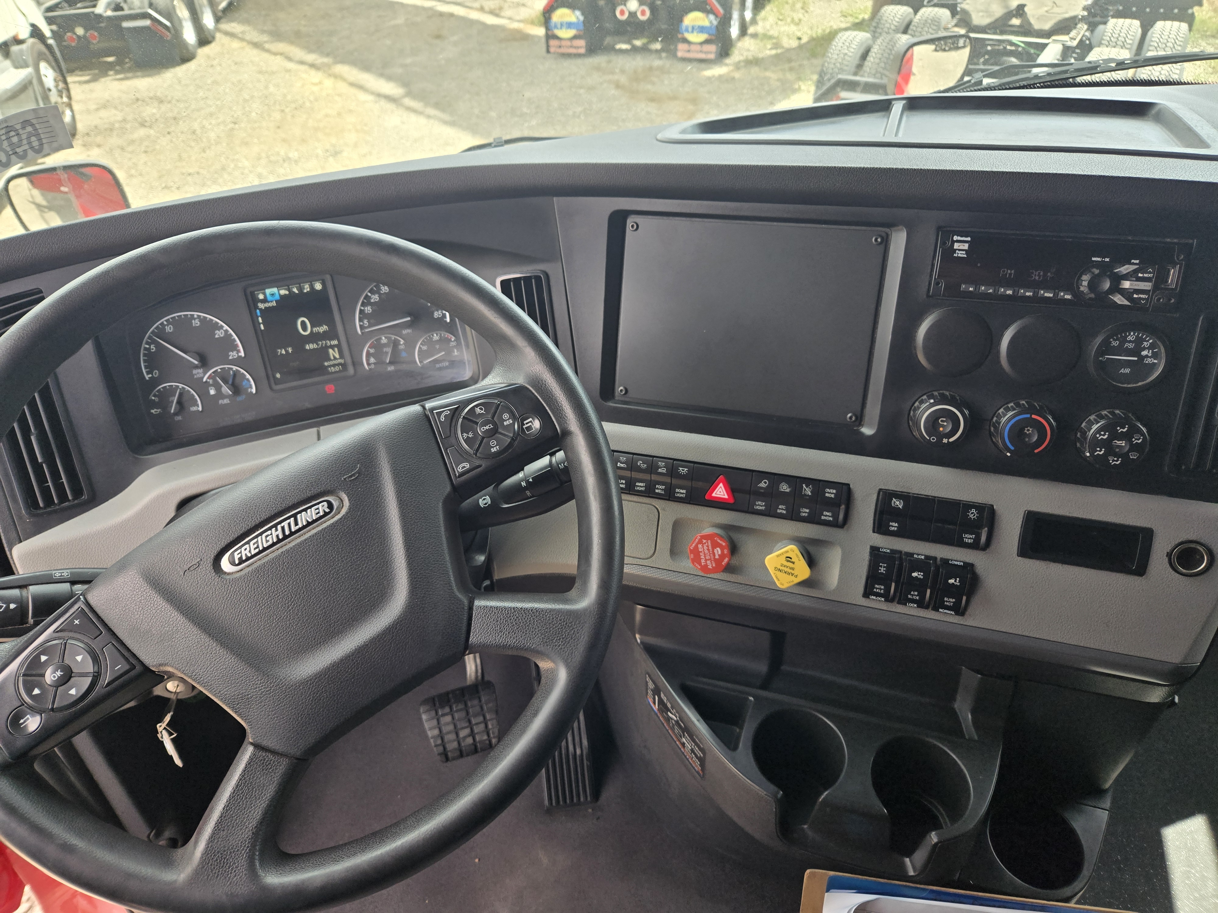 2022 FREIGHTLINER CASCADIA 126SLP - image 17