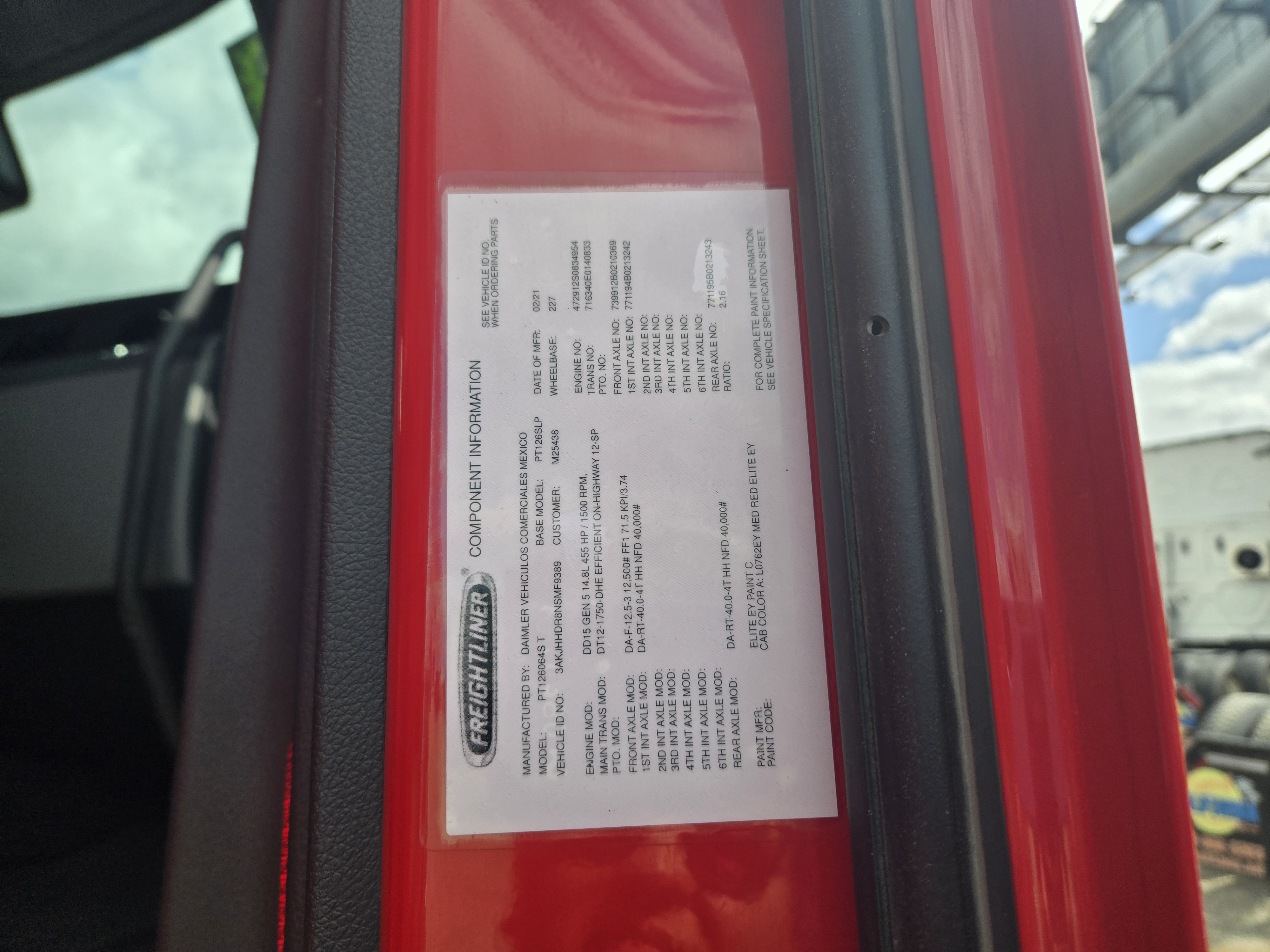 2022 FREIGHTLINER CASCADIA 126SLP - image 23