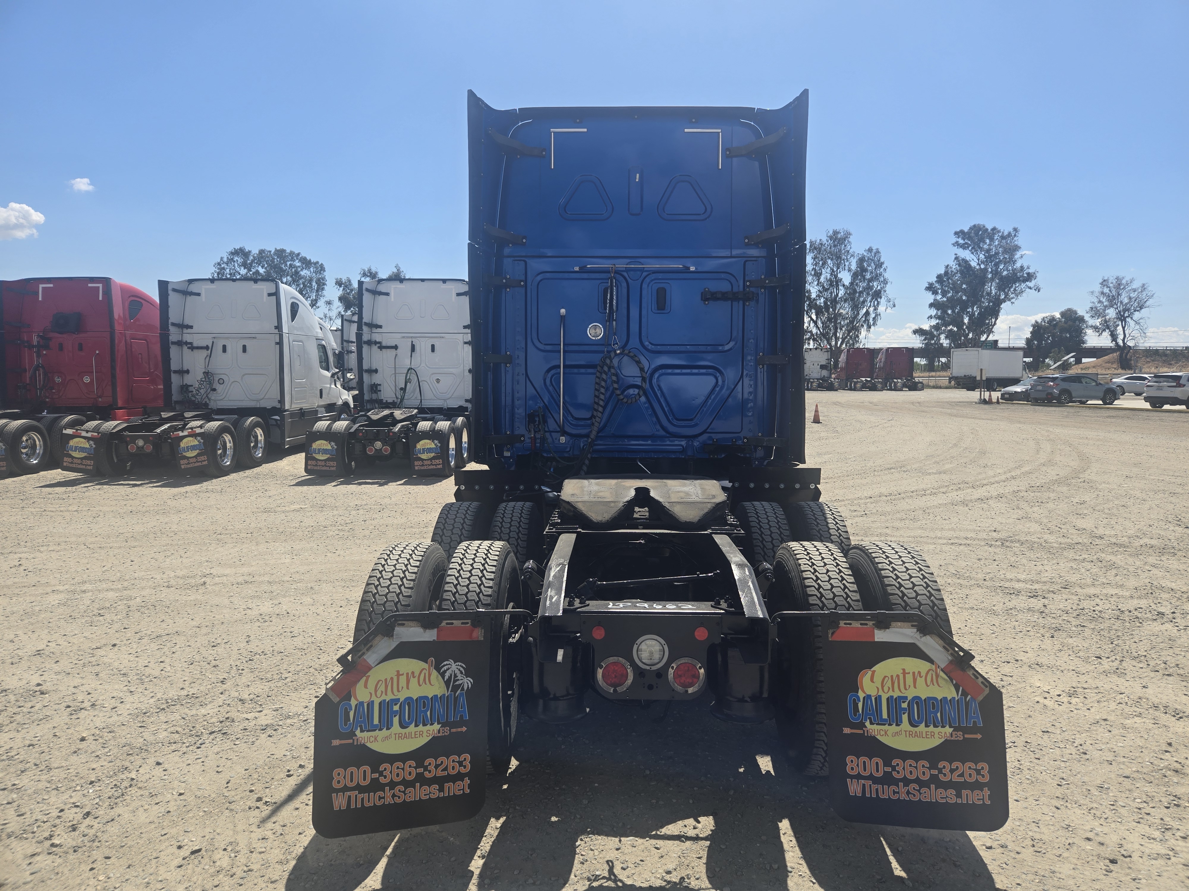 2020 FREIGHTLINER CASCADIA 126SLP - image 5