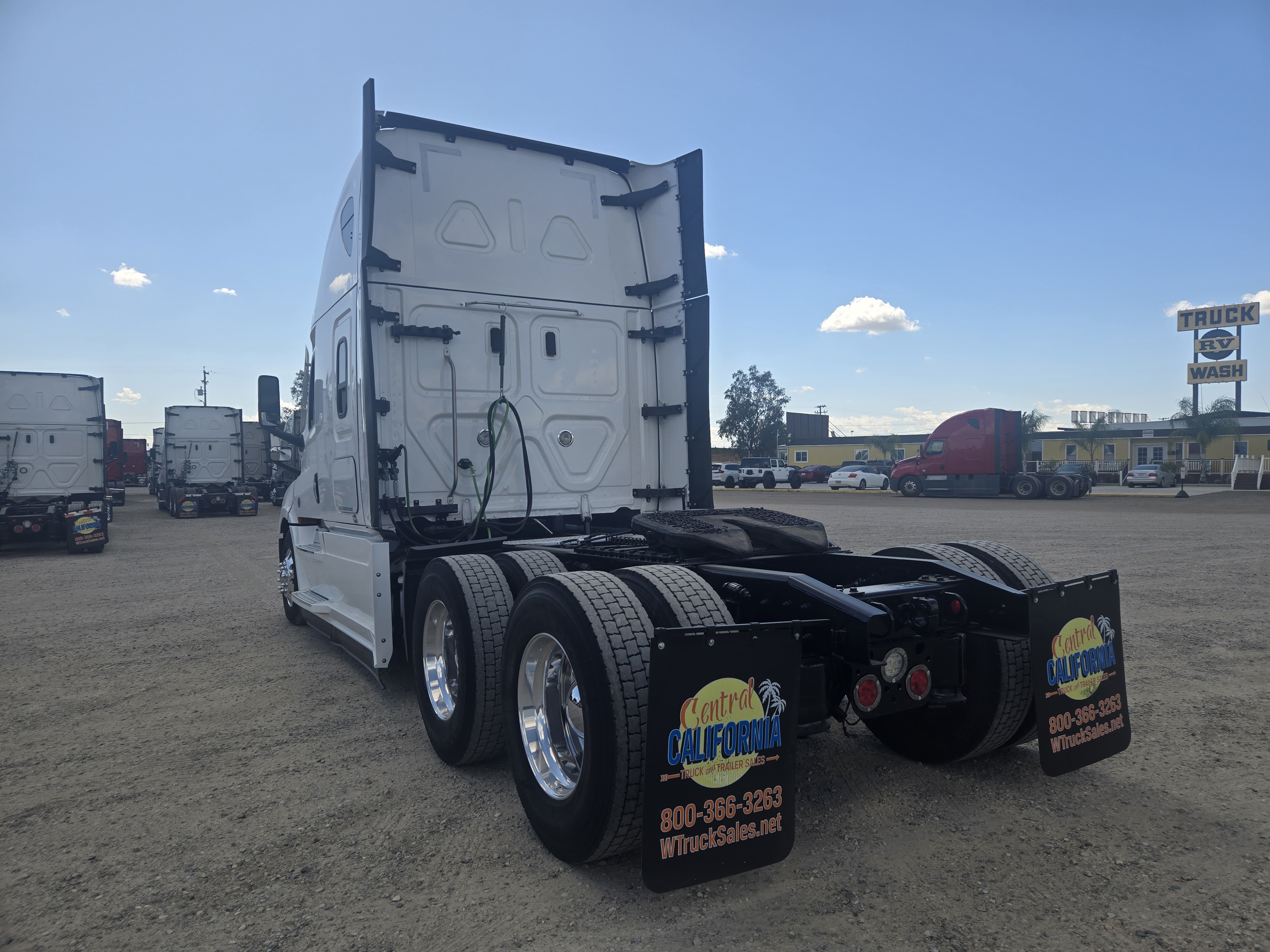 2022 FREIGHTLINER CASCADIA 126SLP - image 4
