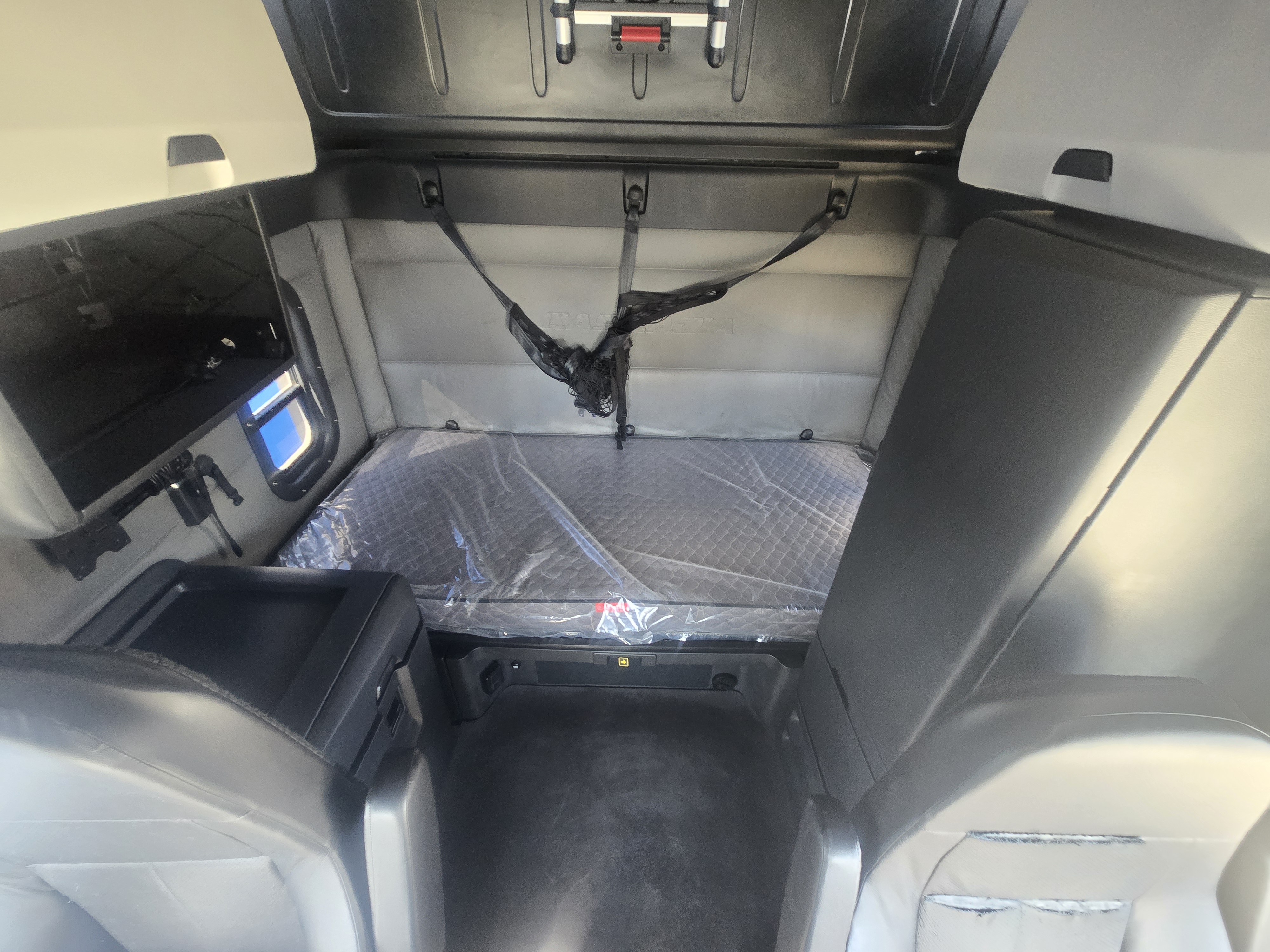 2022 FREIGHTLINER CASCADIA 126SLP - image 19