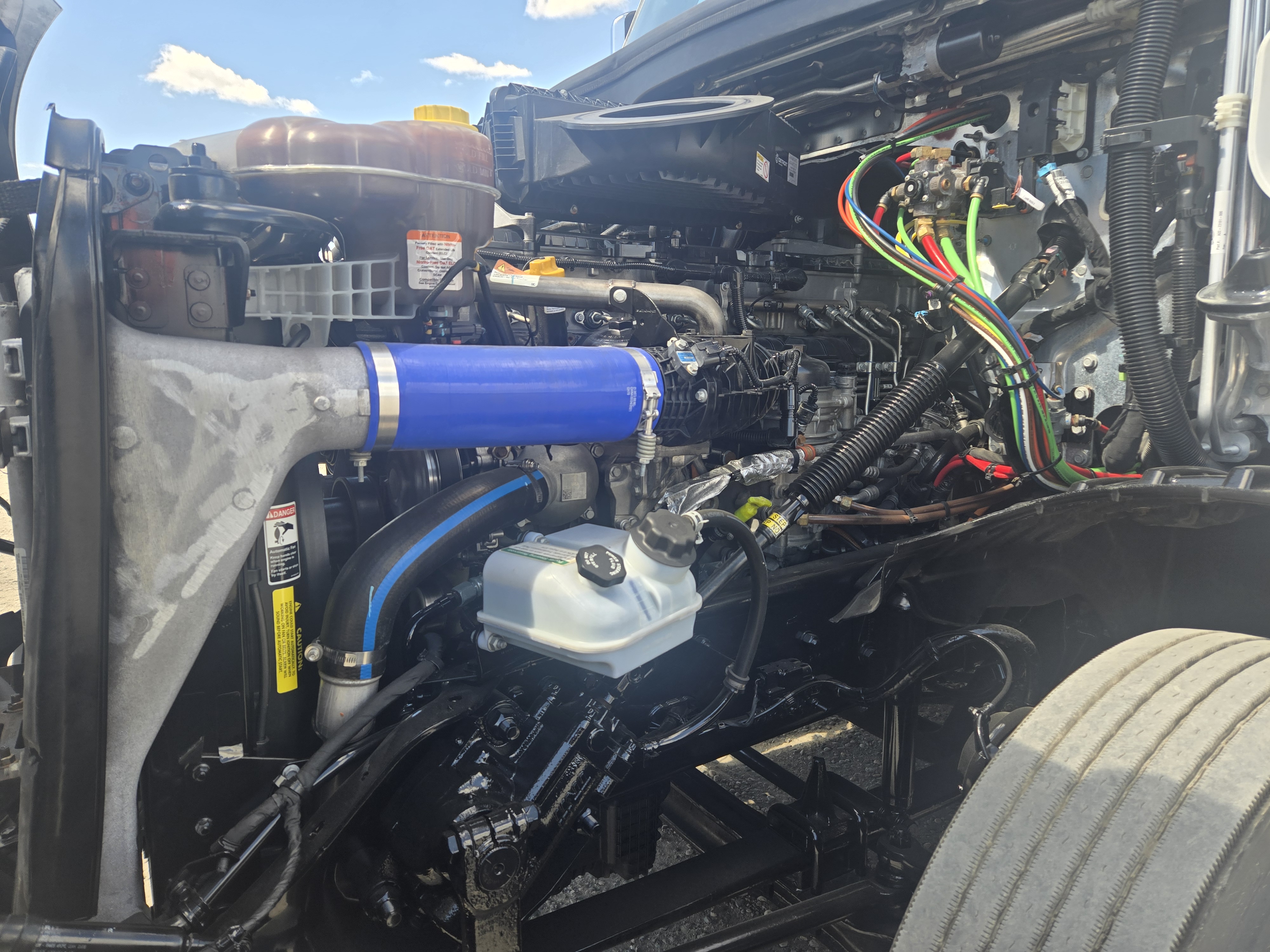 2022 FREIGHTLINER CASCADIA 126SLP - image 10