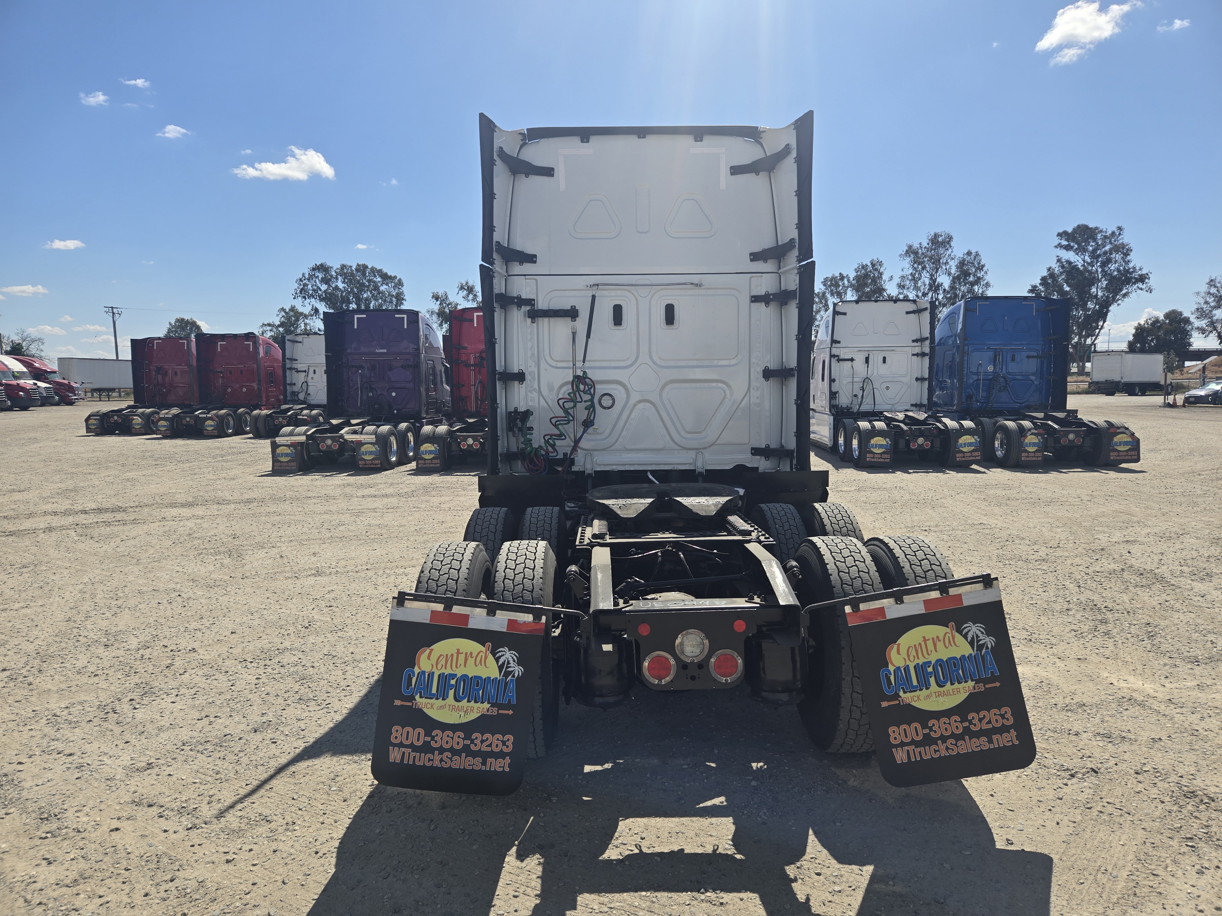 2023 FREIGHTLINER CASCADIA 126SLP - image 5