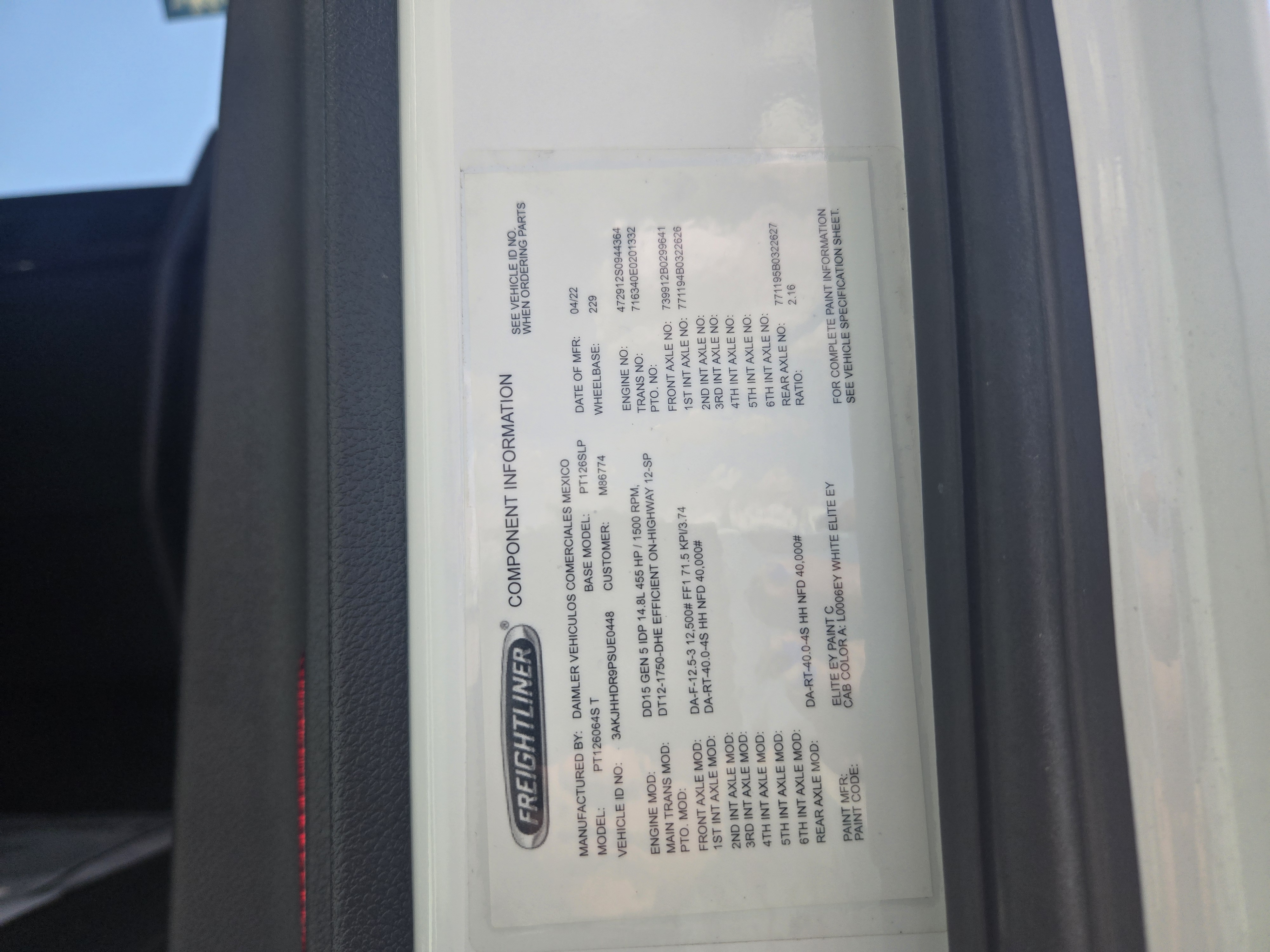 2023 FREIGHTLINER CASCADIA 126SLP - image 18