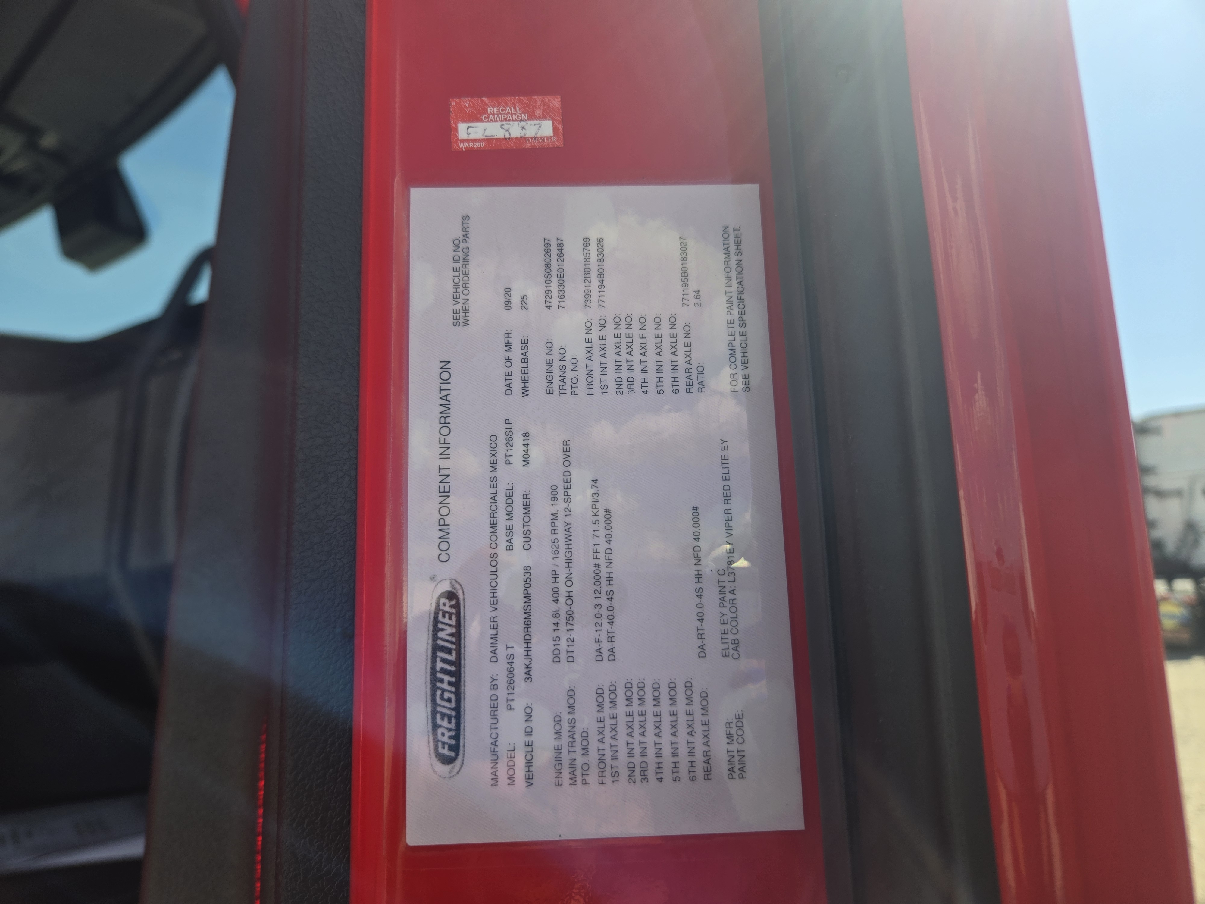 2021 FREIGHTLINER CASCADIA 126SLP - image 19