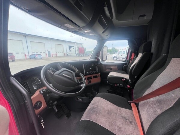 FREIGHTLINER CASCADIA 126SLP 2020