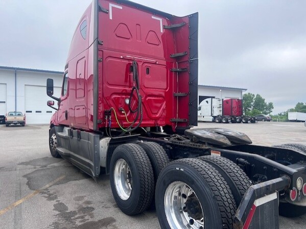 FREIGHTLINER CASCADIA 126SLP 2020