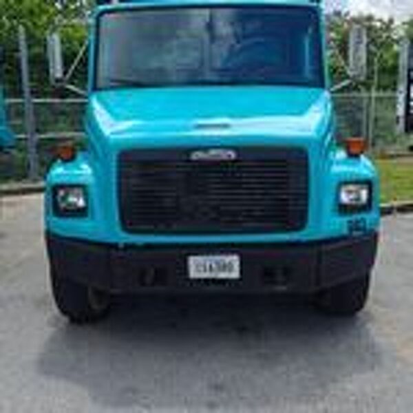 FREIGHTLINER FL70 1998