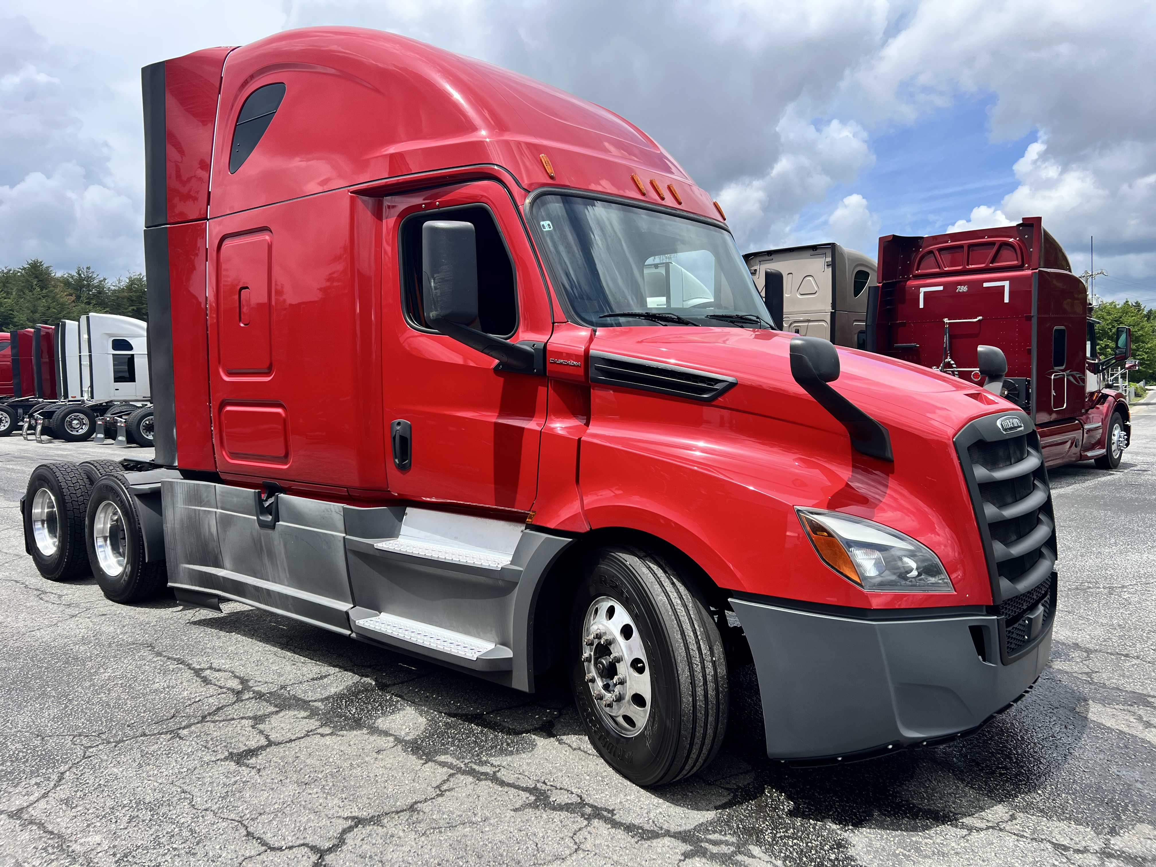 2020 FREIGHTLINER CASCADIA 126SLP - image 7