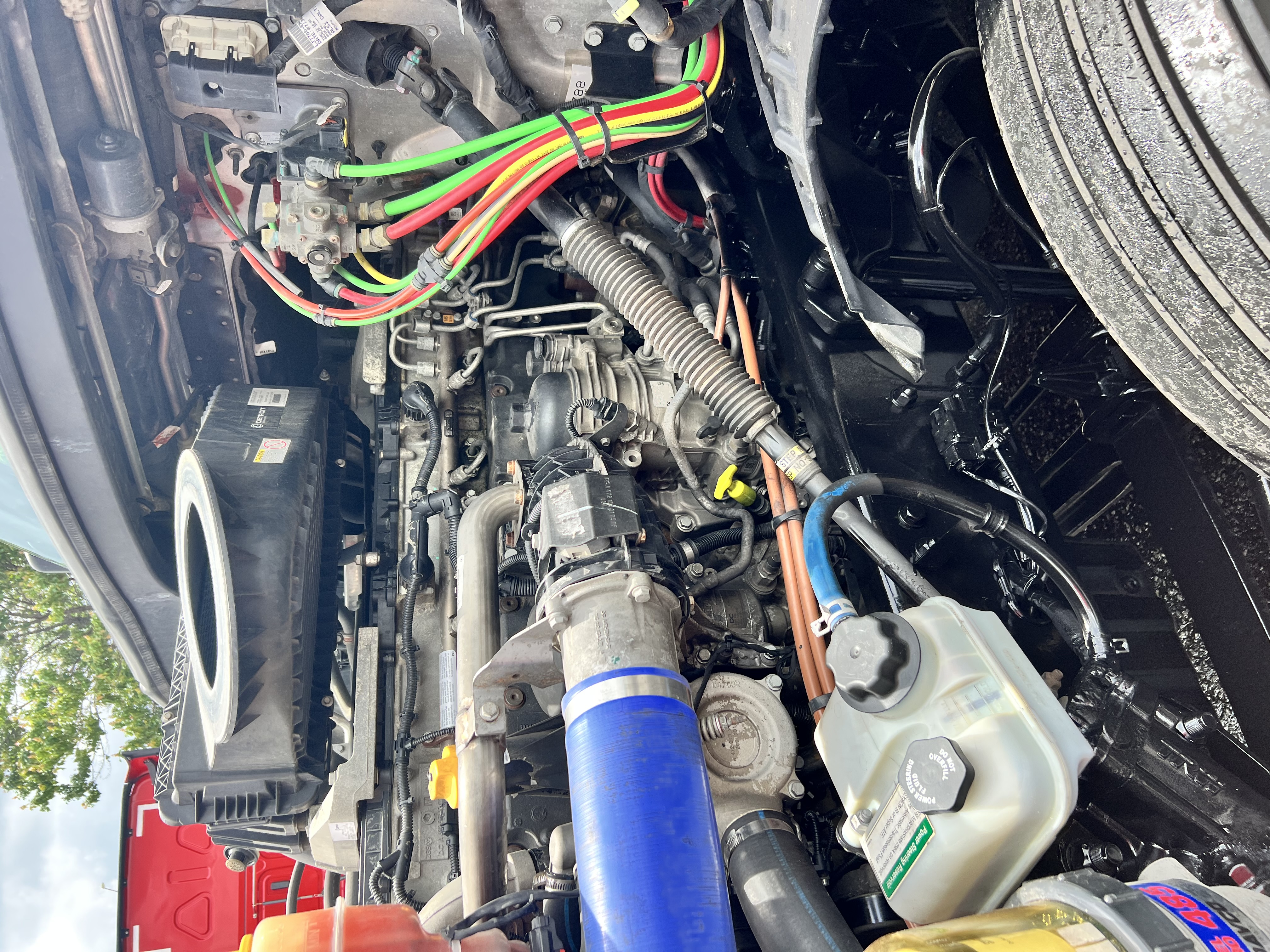 2020 FREIGHTLINER CASCADIA 126SLP - image 9