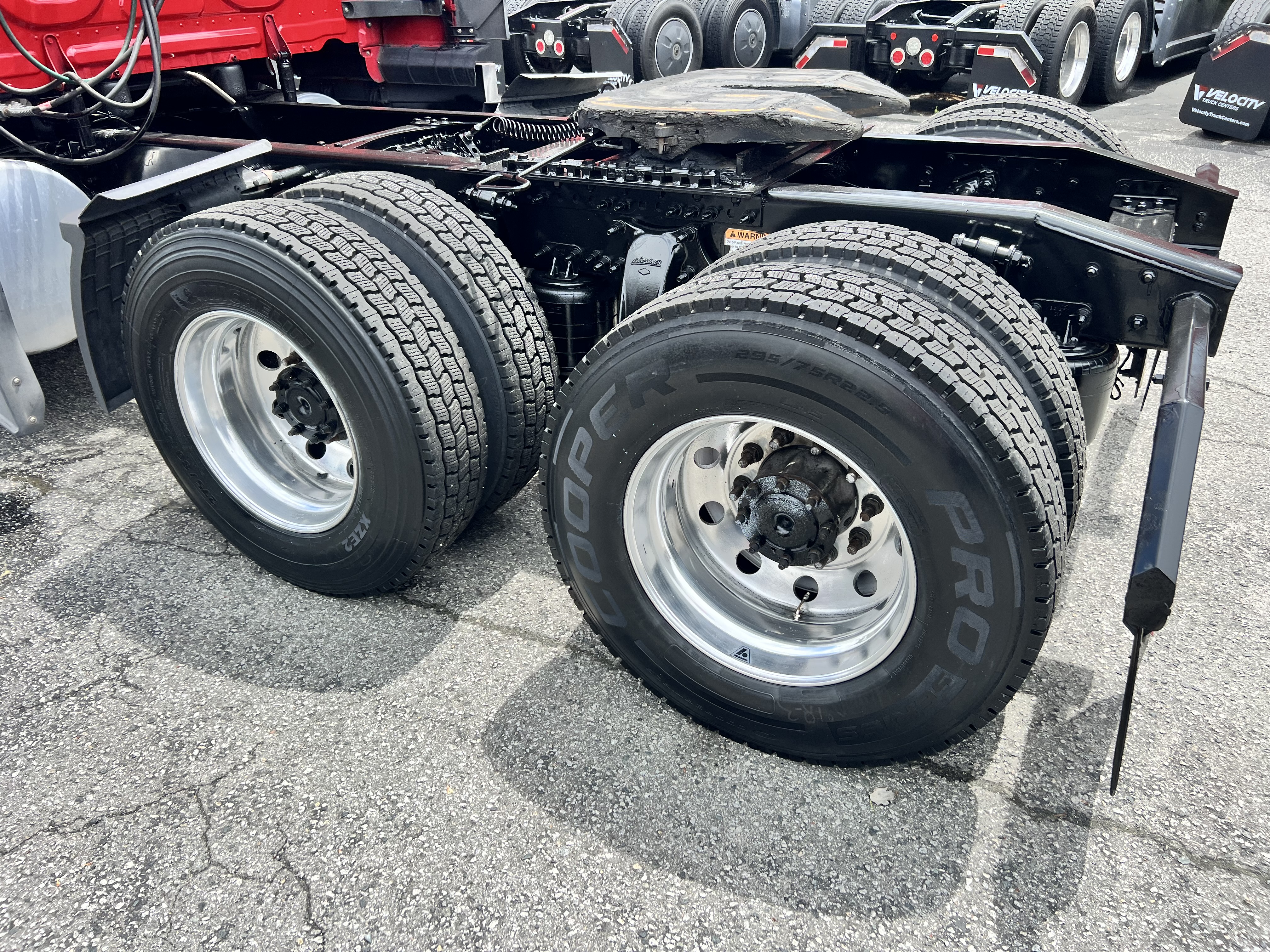 2020 FREIGHTLINER CASCADIA 126SLP - image 4