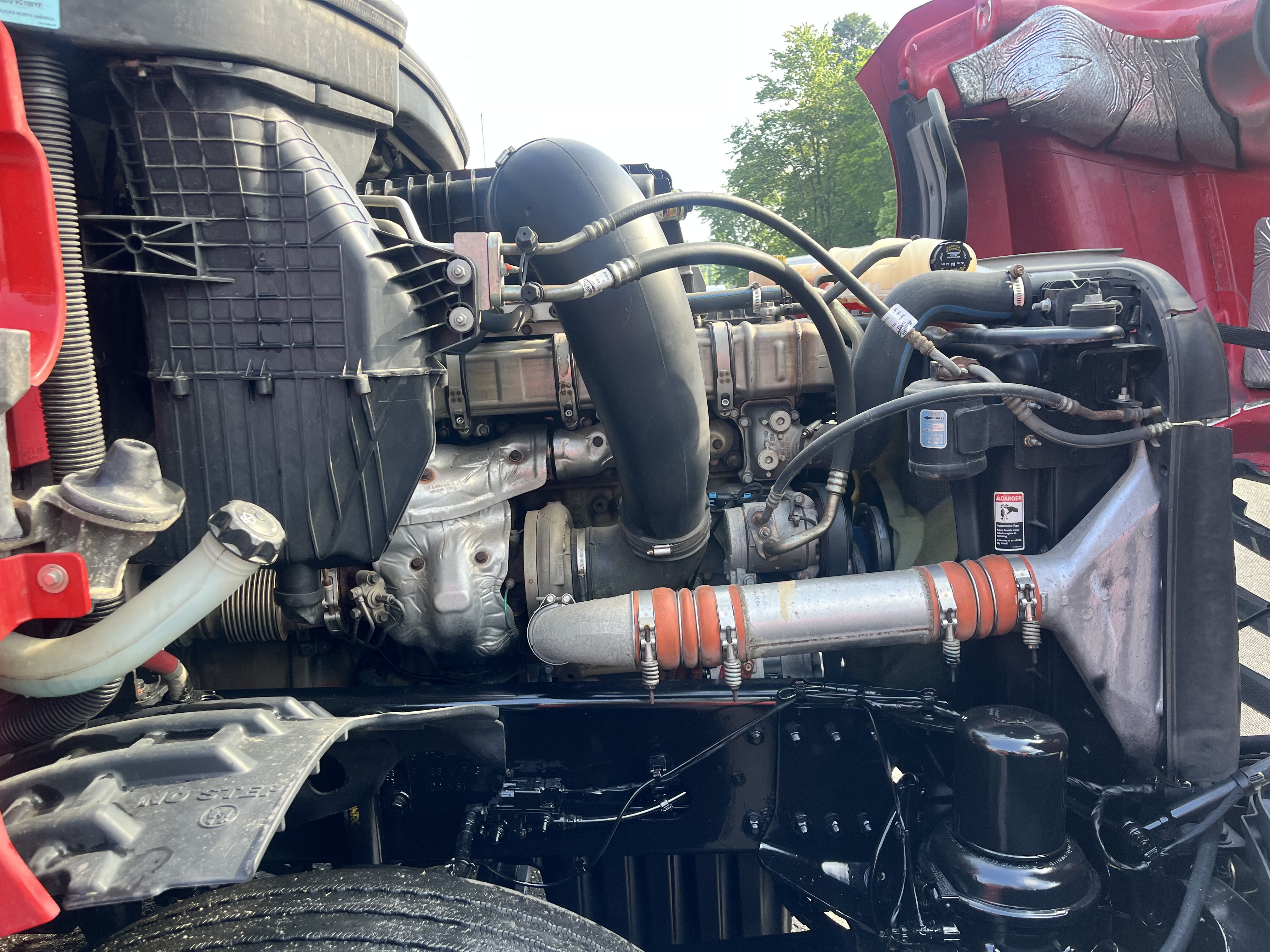 2020 FREIGHTLINER CASCADIA 126SLP - image 10