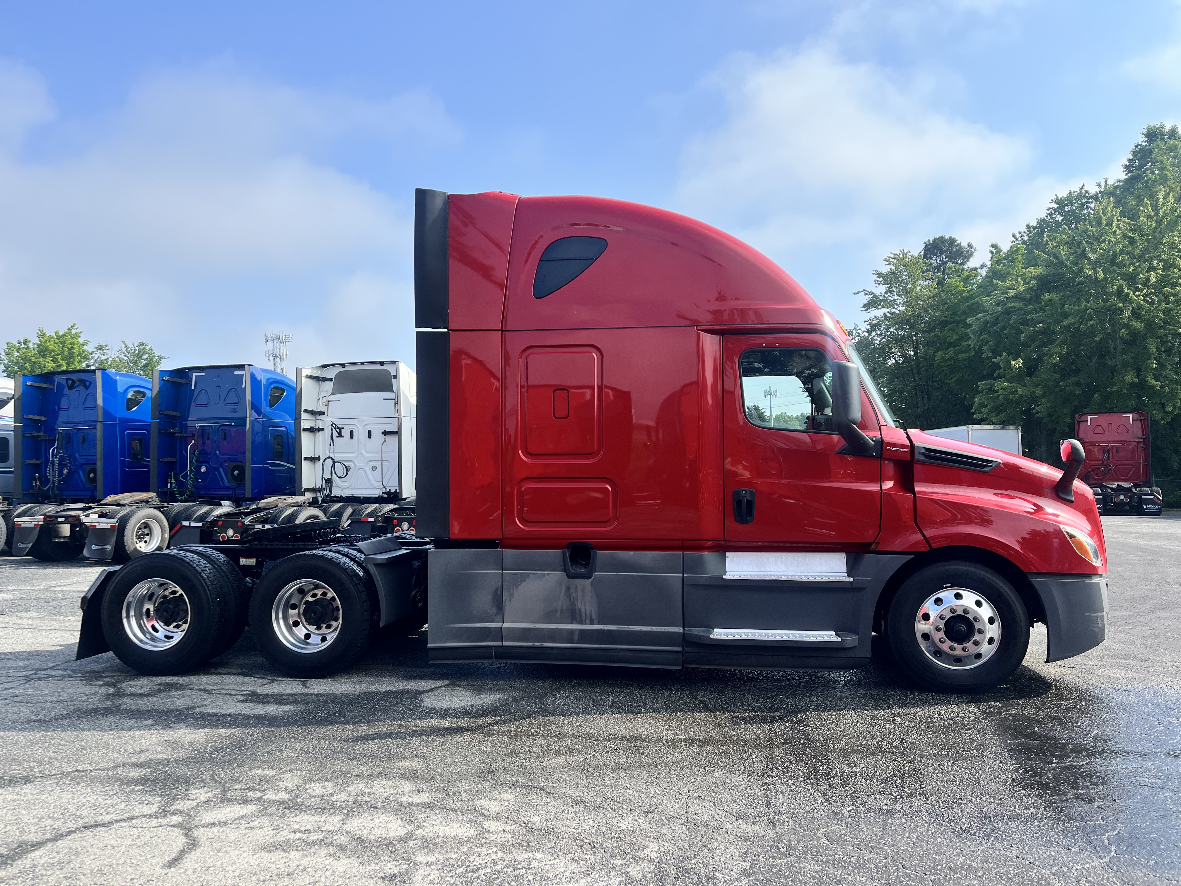 2020 FREIGHTLINER CASCADIA 126SLP - image 6