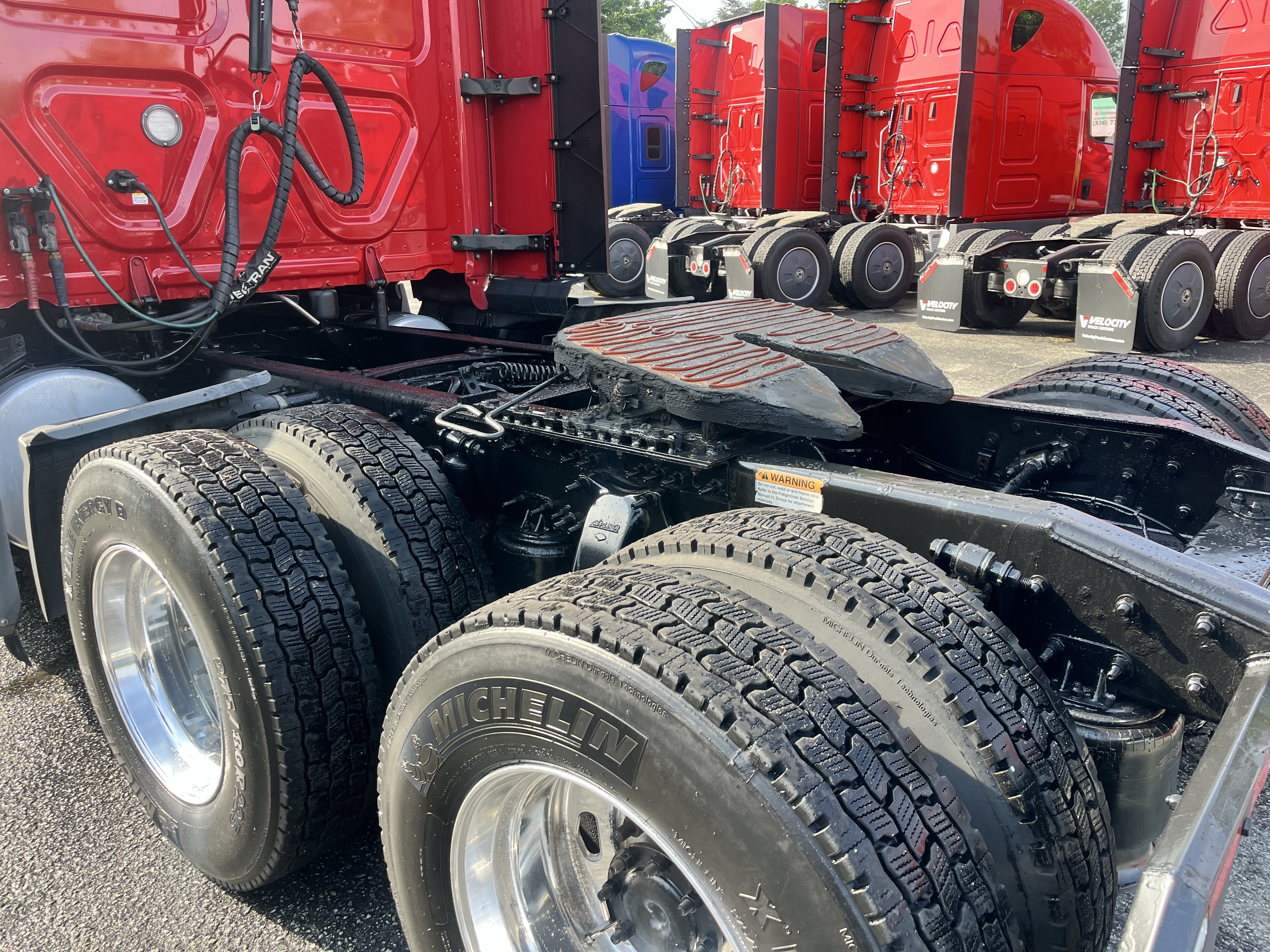 2020 FREIGHTLINER CASCADIA 126SLP - image 3